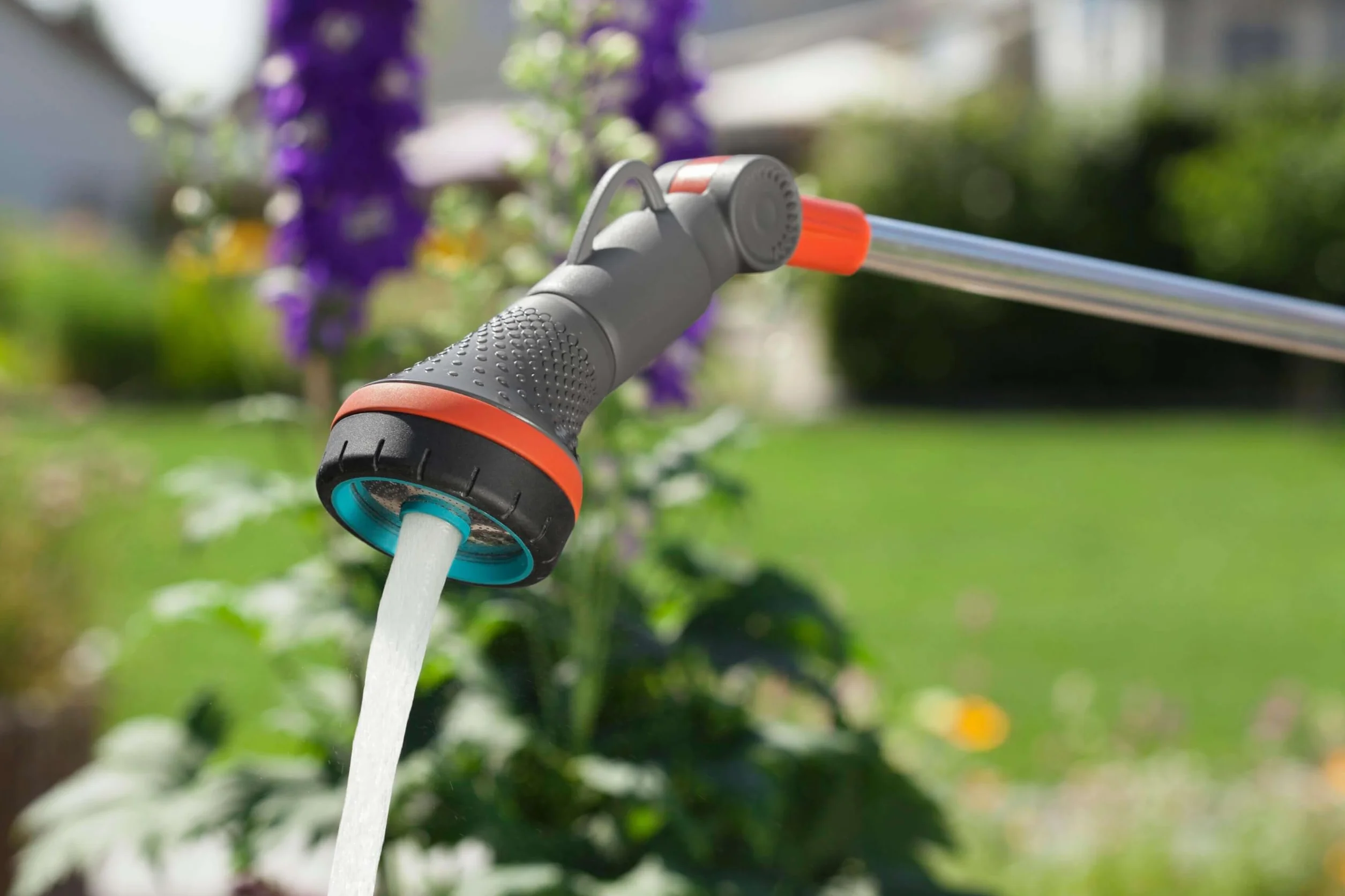 Gardena Comfort Lanca do podlewania doniczek wiszących : wytrzymała lanca ogrodowa do nawadniania i czyszczenia, długość 90 cm, ze strumieniem zraszającym/perlistym, ochroną przed mrozem (18335-20)