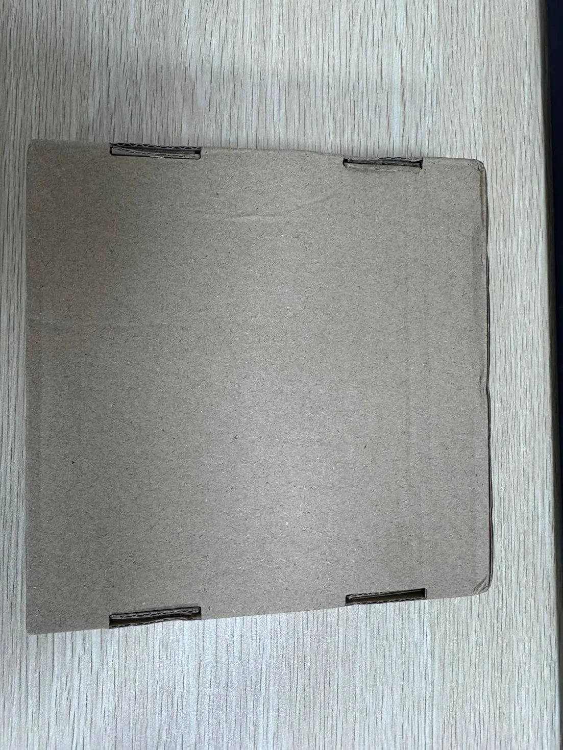 Interaktywna zabawka dla kota piłka USB automatyczna 360° czerwona