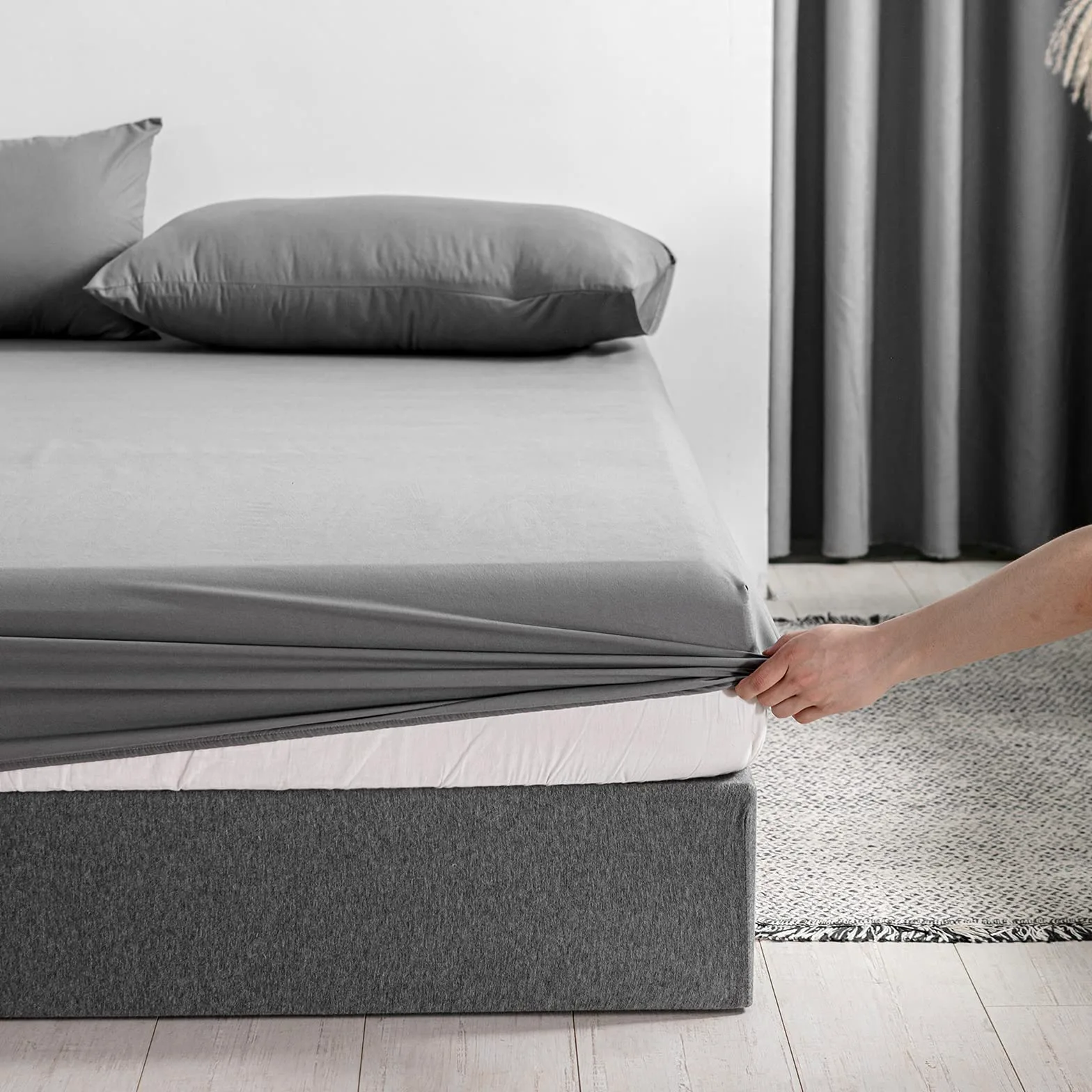 Good Nite Prześcieradło z gumką 140 x 200 cm, szare, poliestrowe, 30 cm, bardzo głębokie, miękkie i oddychające, można prać w pralce