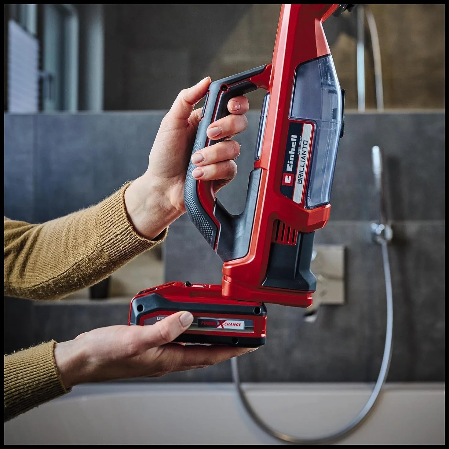 Einhell Akumulatorowa myjka do okien BRILLIANTO Power X-Change (18 V, dysza ssąca o długości 28 cm, czyszczenie bez smug, w tym butelka z rozpylaczem z ściereczką z mikrofibry, bez akumulatora)