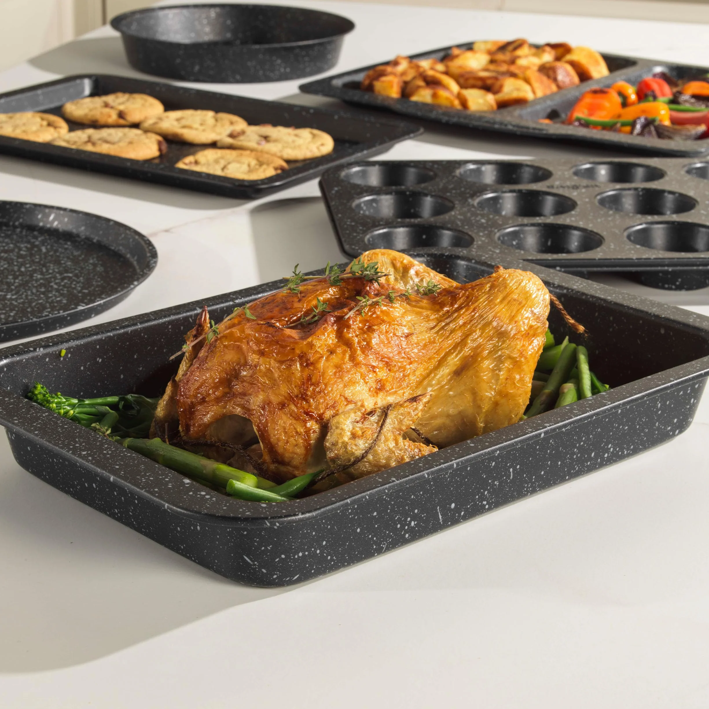 Salter BW07032BRMFOB Megastone Collection Carbon Steel Roaster, Roasting Pan, Deep Baking Tray, Non-Stick Coating, Oven Safe, PFOA-Free, 36 cm, Black