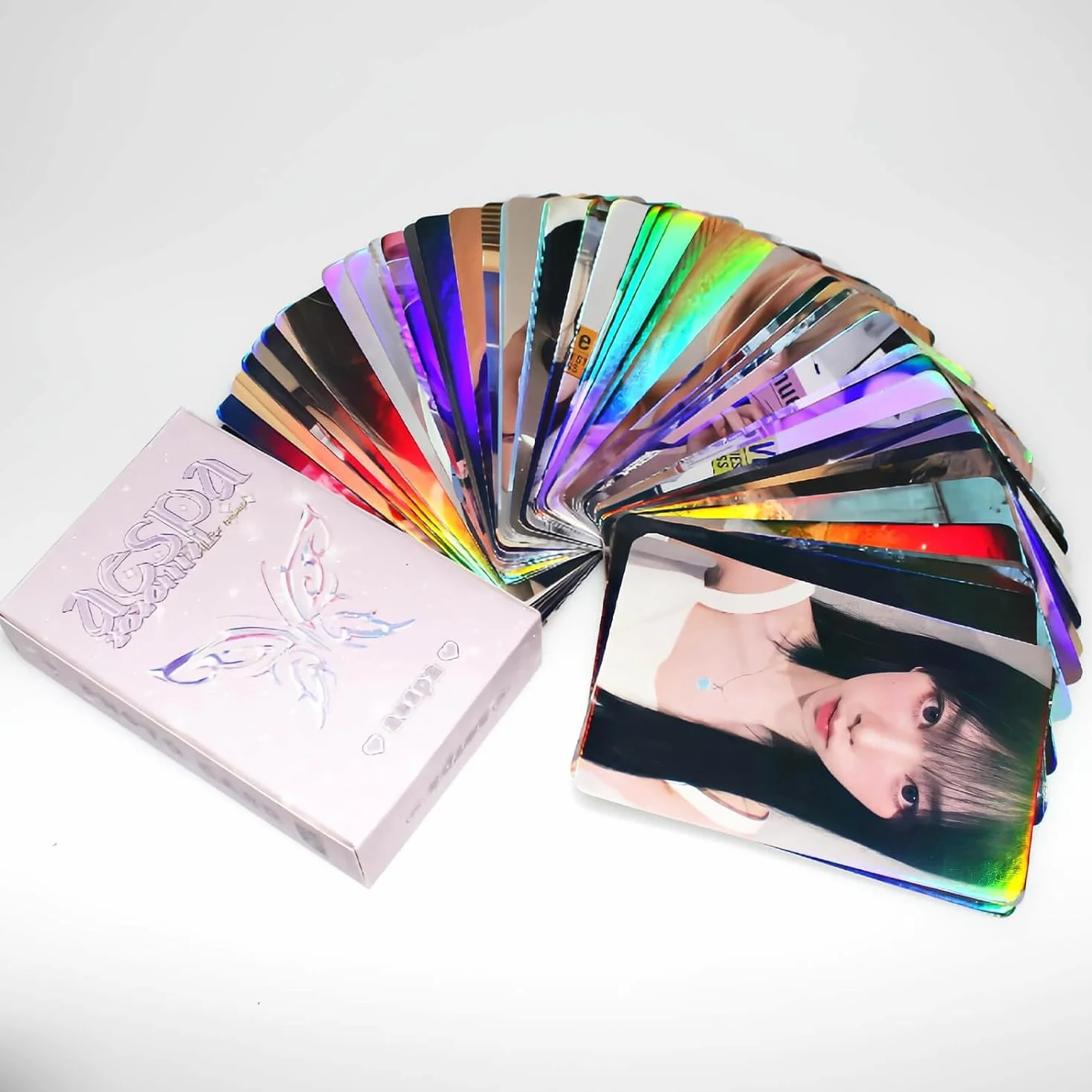 Aespa Photocard 50 szt. Kpop aespa laserowa fotokartka Kpop Aespa album karta Aespa Lomo kartki okolicznościowe KARINA fotokartka/zimowa fotokartka/fotokartka Giselle / fotokartka NINGNING