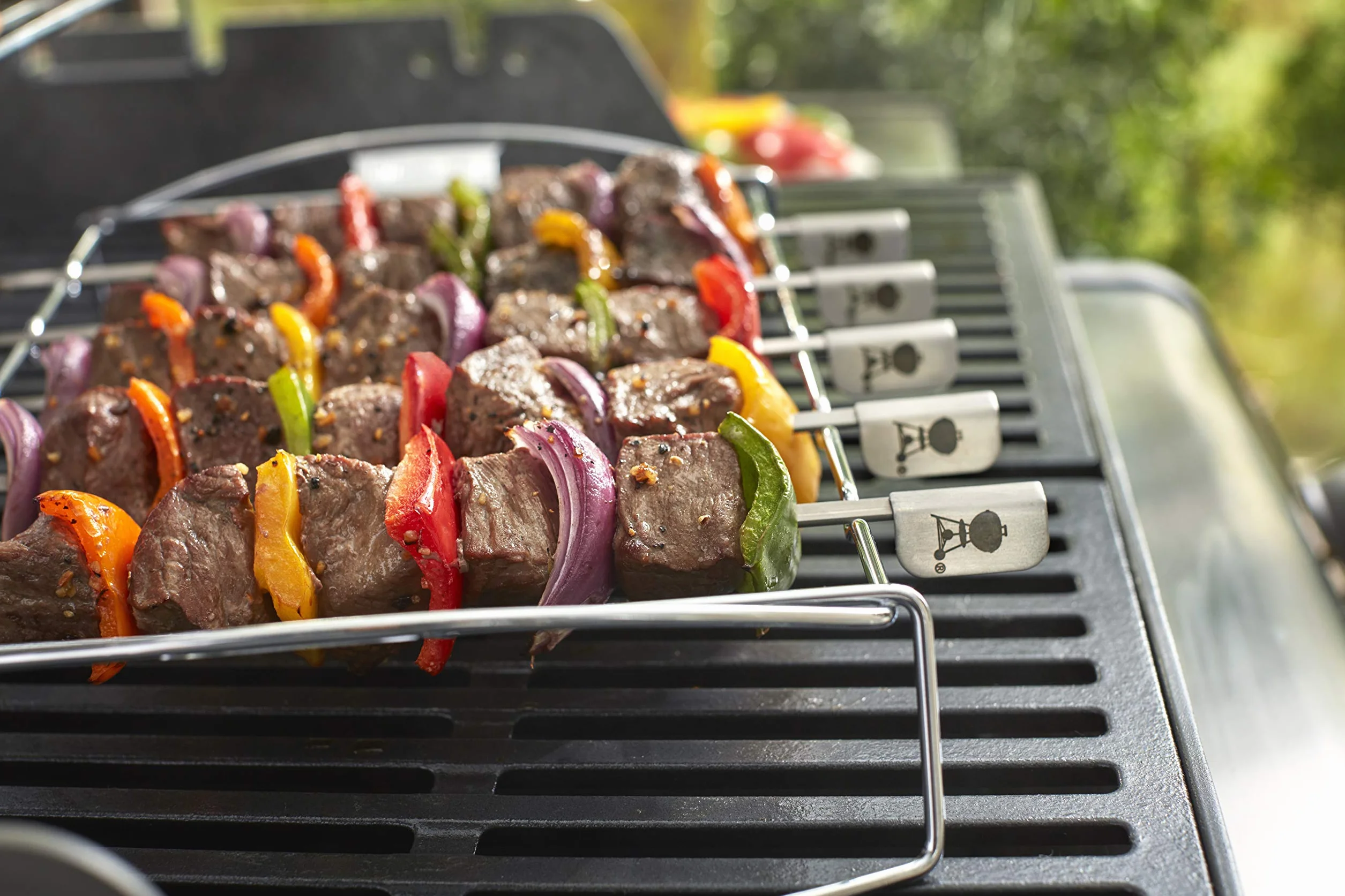 Weber Zestaw do Szaszłyków / Kebab, składający się z 5 sztuk stalowych szpikulców i stojaka ze stali nierdzewnej, pasuje do wszystkich grilli węglowych o Ø 57 cm oraz grilli gazowych, - Srebrny (6606)