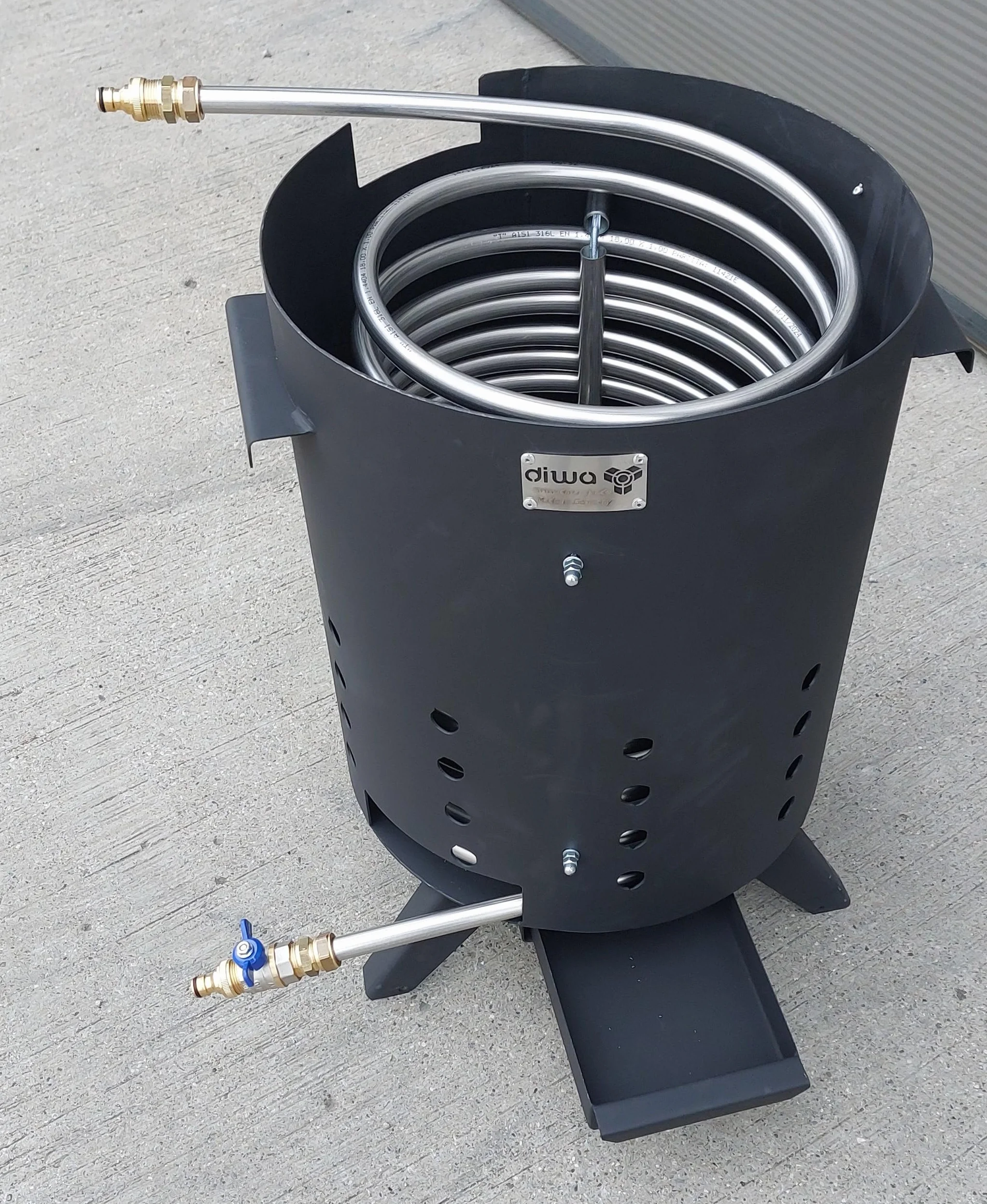 Grzejnik do basenu Feuertonne z 15-metrowym wężem spiralnym ze stali nierdzewnej 18x1mm AISI 316L z przyłączem Gardena