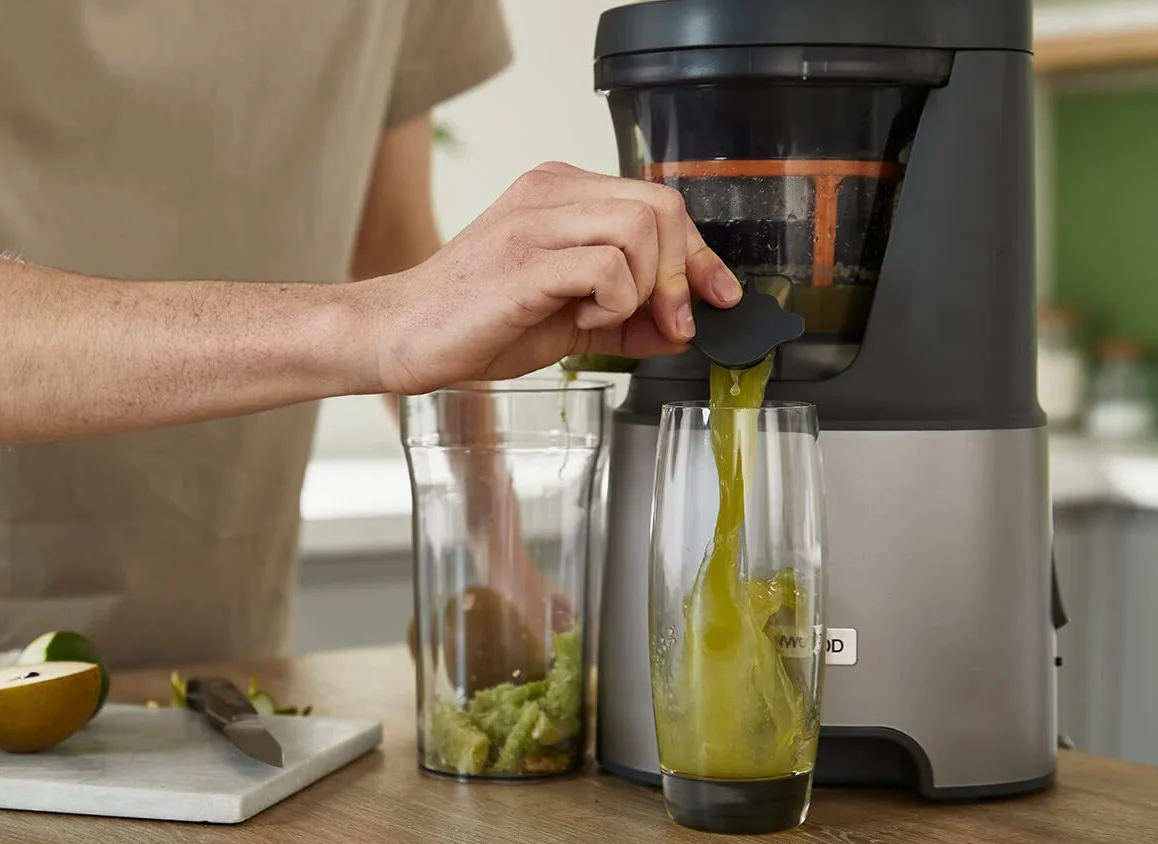 Kenwood PureJuice JMP85.00SI, wyciskarka wolnoobrotowa, dwie tuby XL na całe owoce, niskie obroty dla zachowania wartości odżywczych z przetwarzanych składników, 230 W, srebrny