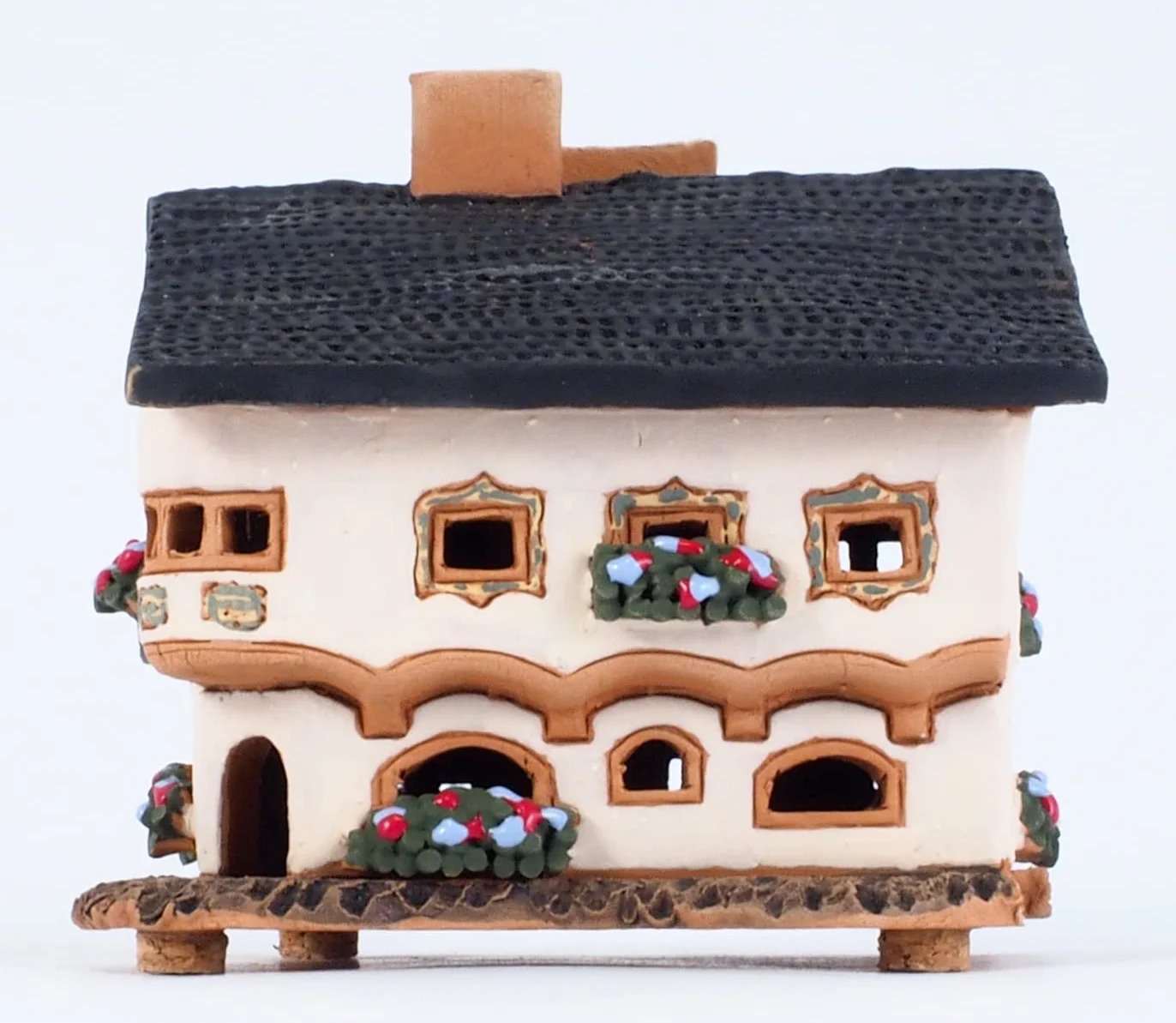 Ceramiczny domek świetlny, rękodzieło, miniaturowa artystyczna skrzynka na biżuterię w Seefeld, Austrii, A237AR