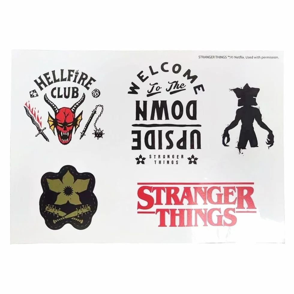 Neamedia Icons Netflix Chill Kit - Stranger Things, oficjalna licencja, wygodny koc, figurka kolekcjonerska, butelka ze stali nierdzewnej, tablica z naklejkami, pomysł na prezent świąteczny dla fanów