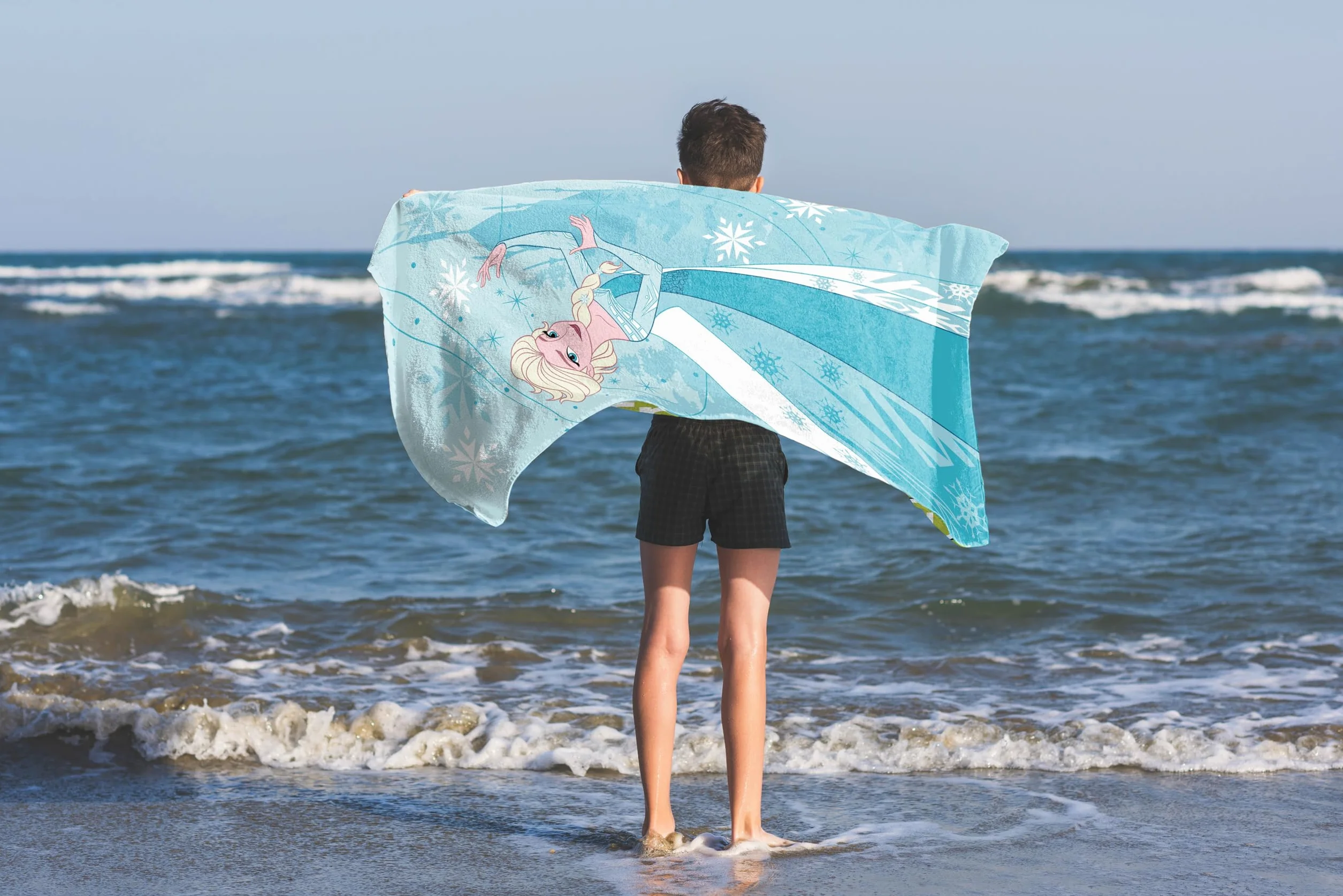 Jay Franco Ręcznik plażowy dla dzieci Disney Frozen 100% bawełna – 71 x 147 cm Super miękki ręcznik kąpielowy, basenowy i podróżny, oficjalny produkt licencjonowany, niebieski
