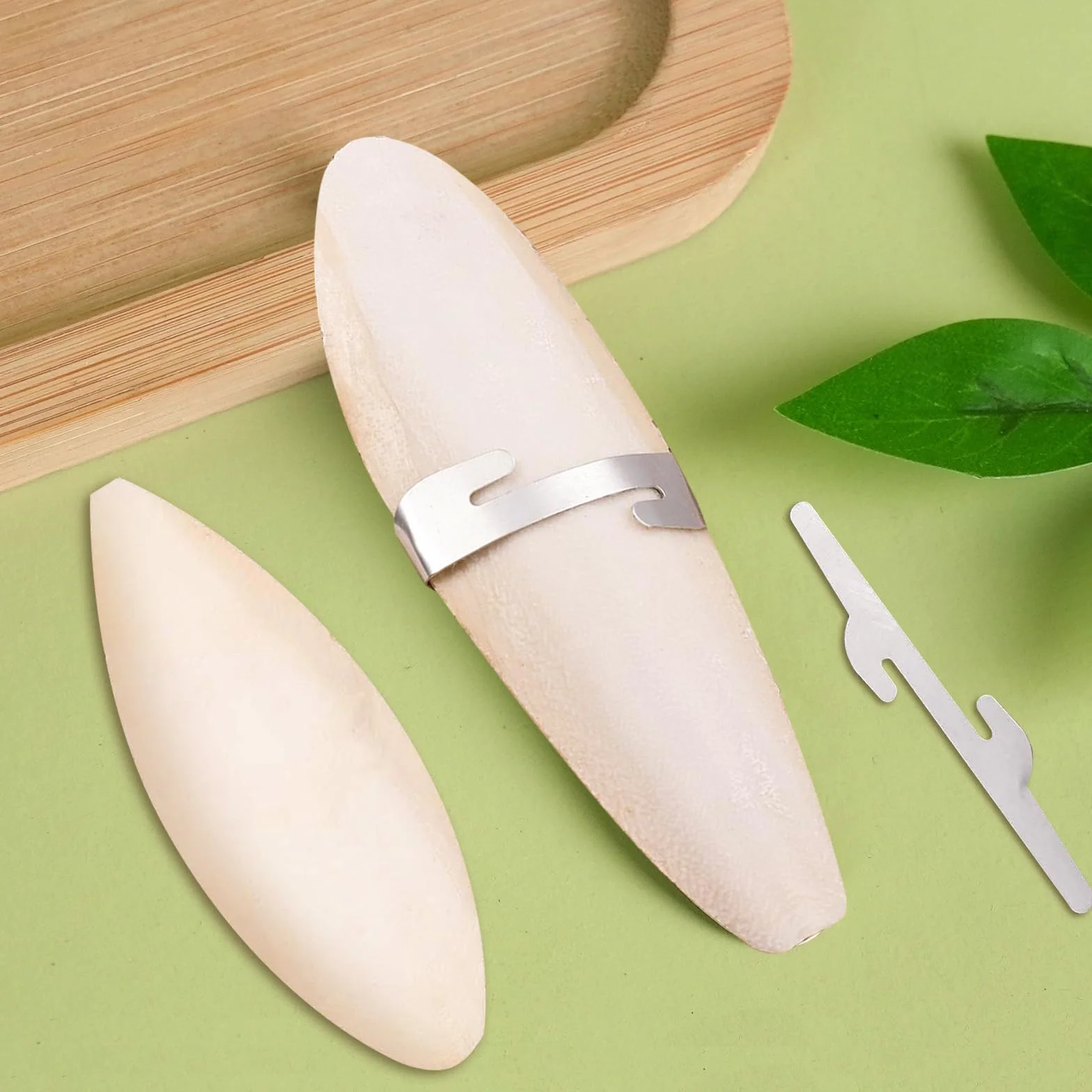 10 sztuk kości kałamarnicy dla ptaków kość kościościana dla żółwi kościościana kościoła papugi naturalne gady z 2 metalowymi wspornikami 7-9 cm 11-13 cm