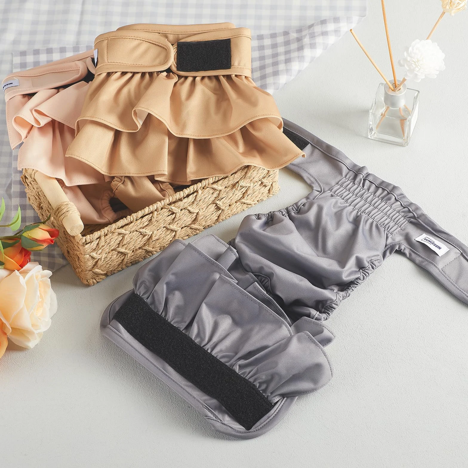 Premium Doggie Diaper dla psów, wielorazowe pieluchy, opakowanie 3 szt., wysoce chłonne, M