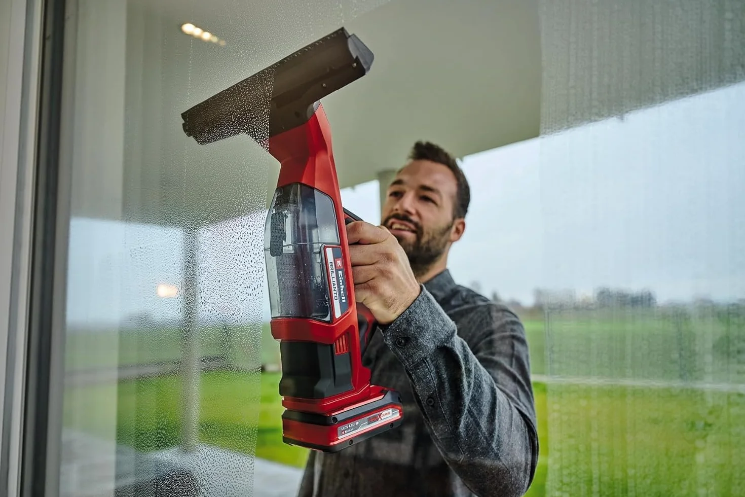 Einhell Akumulatorowa myjka do okien BRILLIANTO Power X-Change (18 V, dysza ssąca o długości 28 cm, czyszczenie bez smug, w tym butelka z rozpylaczem z ściereczką z mikrofibry, bez akumulatora)