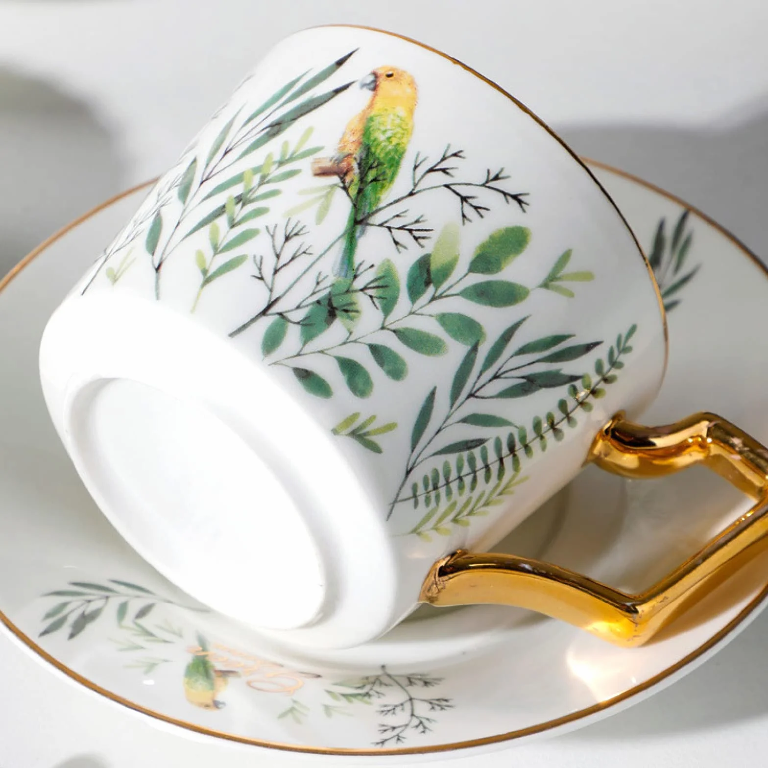 Zestaw do herbaty z czajnikiem – 15-częściowy ceramiczny zestaw filiżanek do popołudniowej herbaty i kawy ze spodkiem i metalowym uchwytem