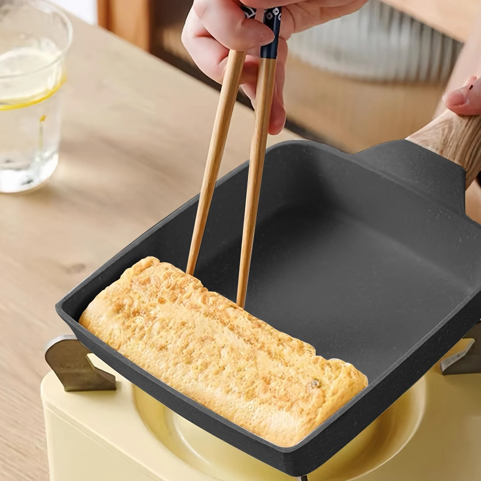 BORDEAG Japońska patelnia na omlet, japońska prostokątna patelnia, z kompatybilnym zdejmowanym uchwytem, z silikonową szpatułką i pędzlem do oleju, 18 x 15 cm