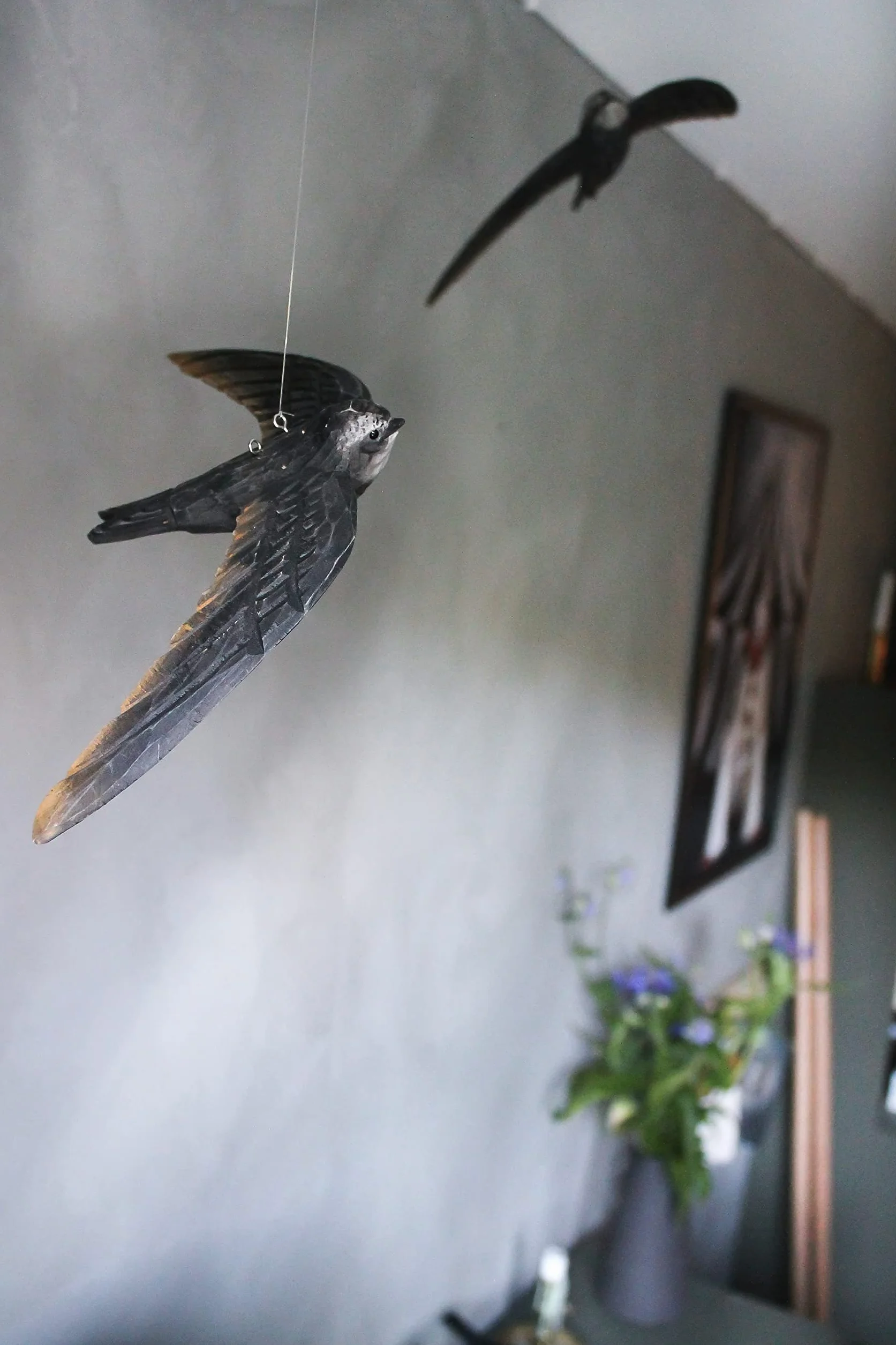 WILDLIFEGARDEN Wildlife Garden WG422 DecoBird Jerzyk murarski, ręcznie rzeźbiony, dekoracyjny ptak z drewna - latające ptaki