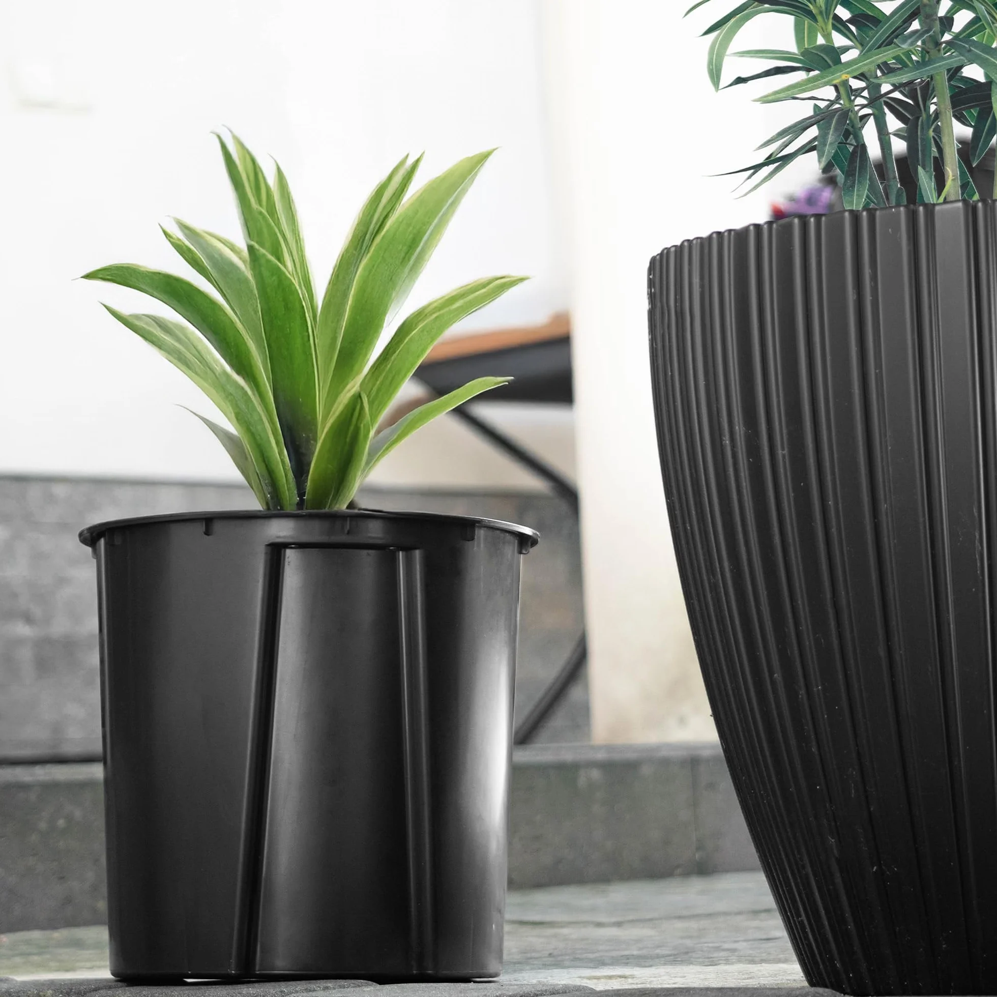KADAX Wkład 30 cm do doniczki, wkład z tworzywa sztucznego do doniczki, wkład z tworzywa sztucznego do doniczki na rośliny i kwiaty, wkład do doniczki z uchwytami do noszenia, doniczka wewnętrzna (29