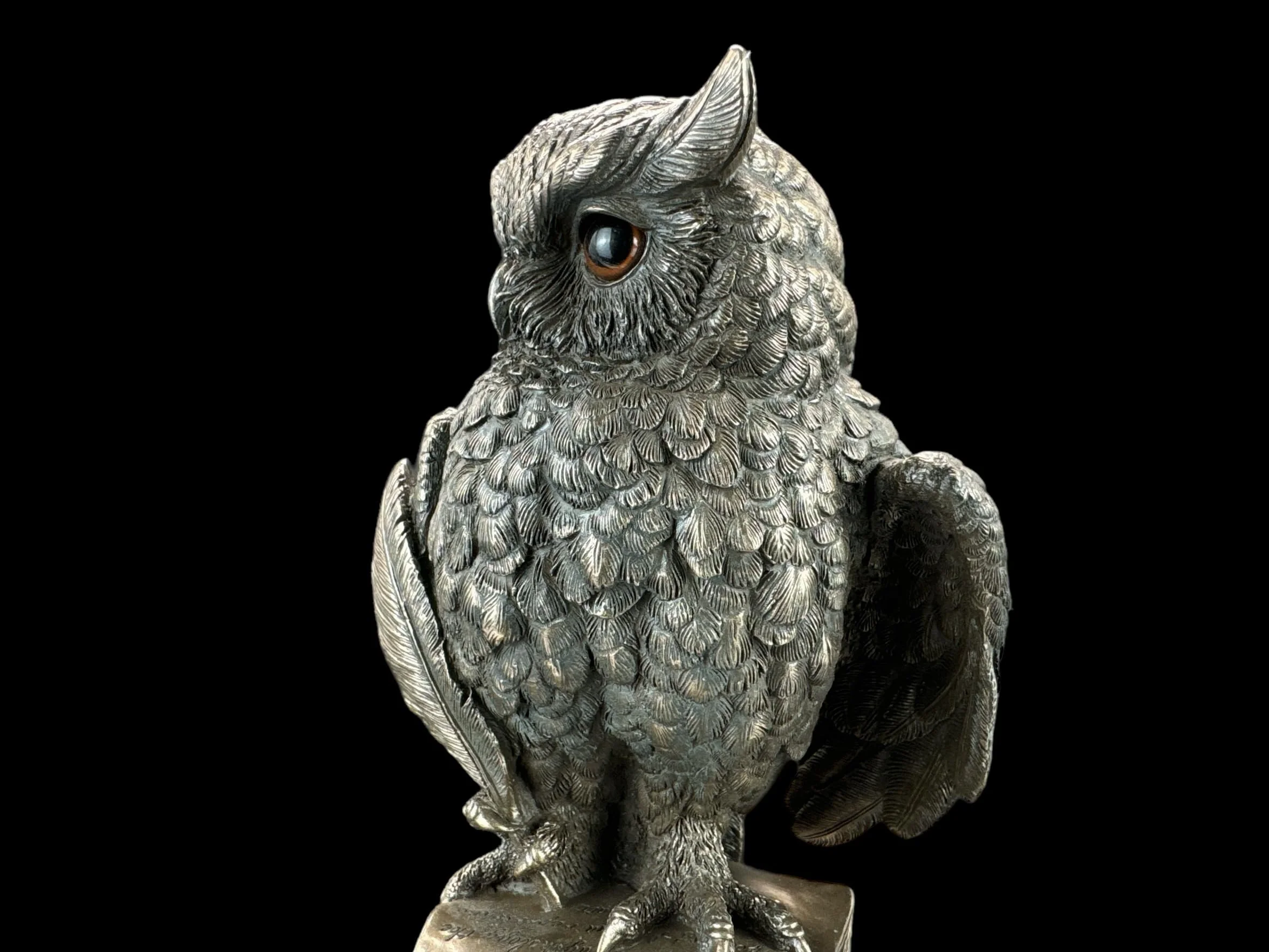 57 SPECIAL REPLICAS Rzeźba dekoracyjna ogromna sowa mądrości na książkach figurka z brązu jako prezent do salonu, dekoracja figurki, dekoracja