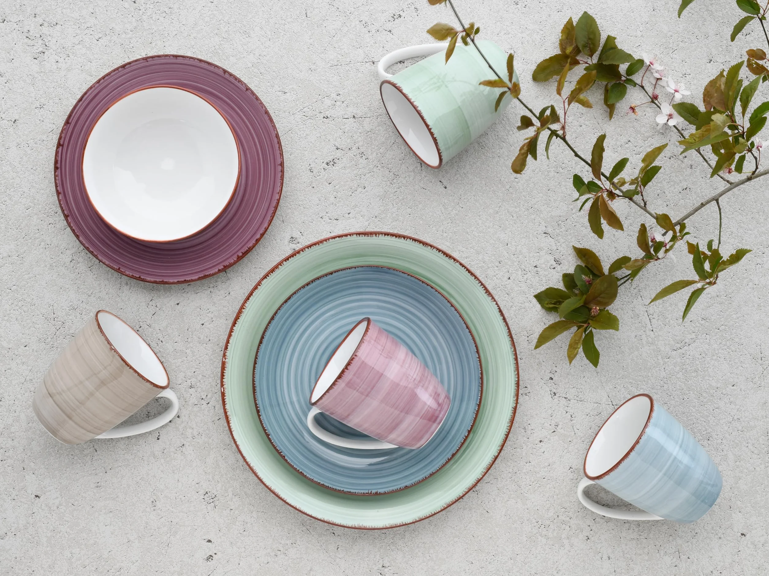 CreaTable, 23332, seria Samba, 12-częściowy zestaw naczyń dla 4 osób, zestaw talerzy z porcelany, nadaje się do mycia w zmywarce i używania w kuchence mikrofalowej, wysokiej jakości produkcja