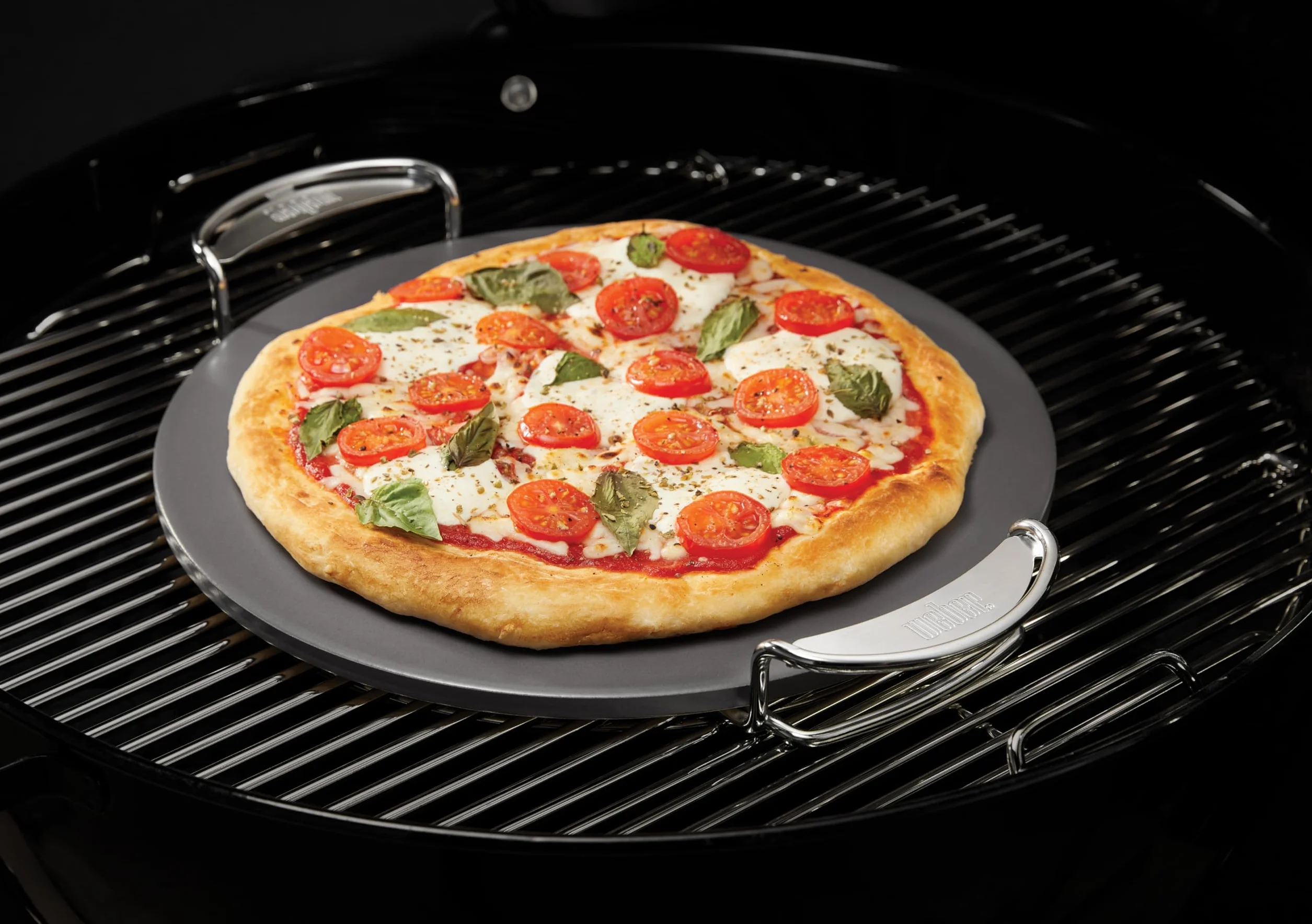 Weber Crafted Glazurowany Kamień do Pizzy, Odporny na Temperaturę, Równomiernie Magazynuje Ciepło, dla Chrupiącego Spodu Pizzy i Łatwego Czyszczenia, Kremowy (8861)