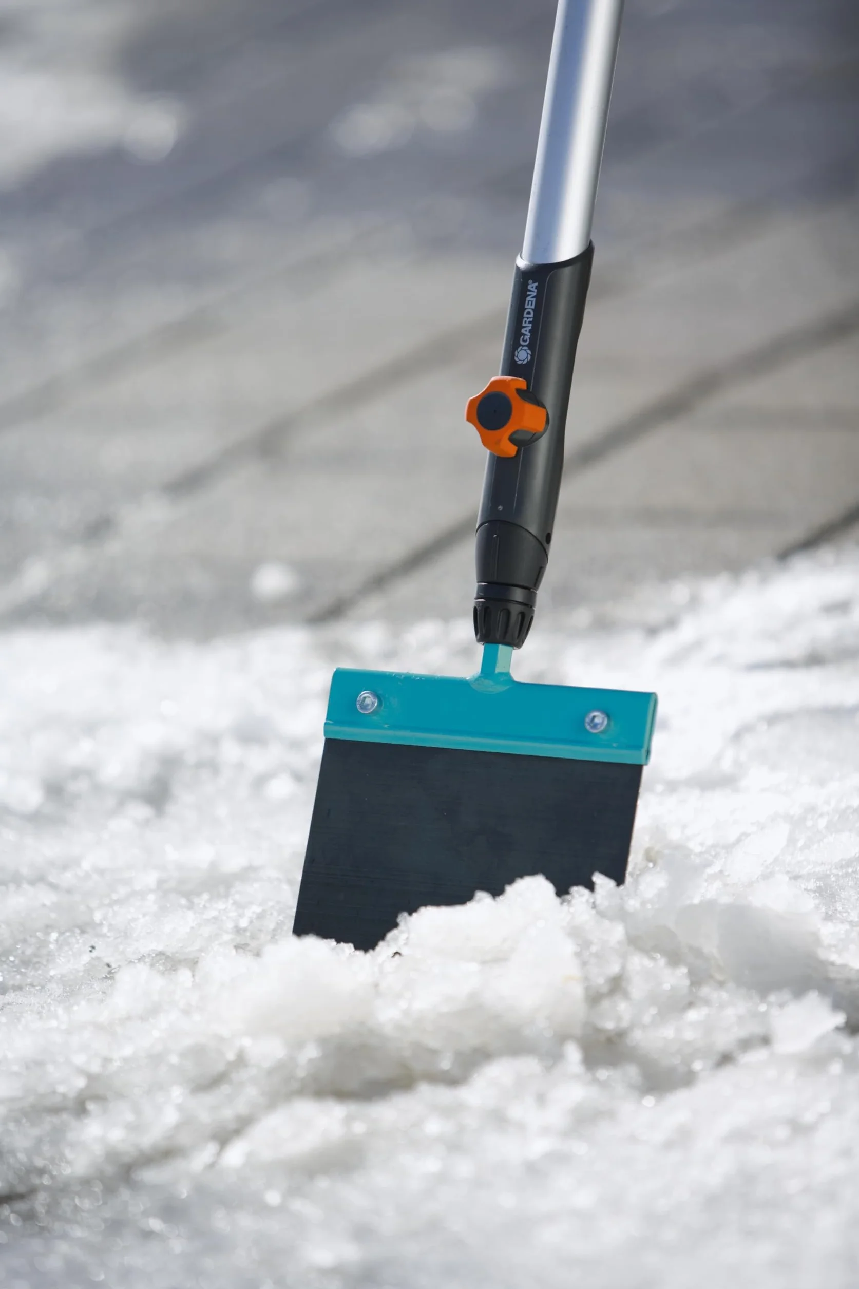 Gardena combisystem skrobak 15: skrobak do lodu, wymienne ostrze ze stali sprężynowej, łatwe usuwanie tafli lodu i zamarzniętego śniegu, szerokość robocza 15 cm (3250-20)