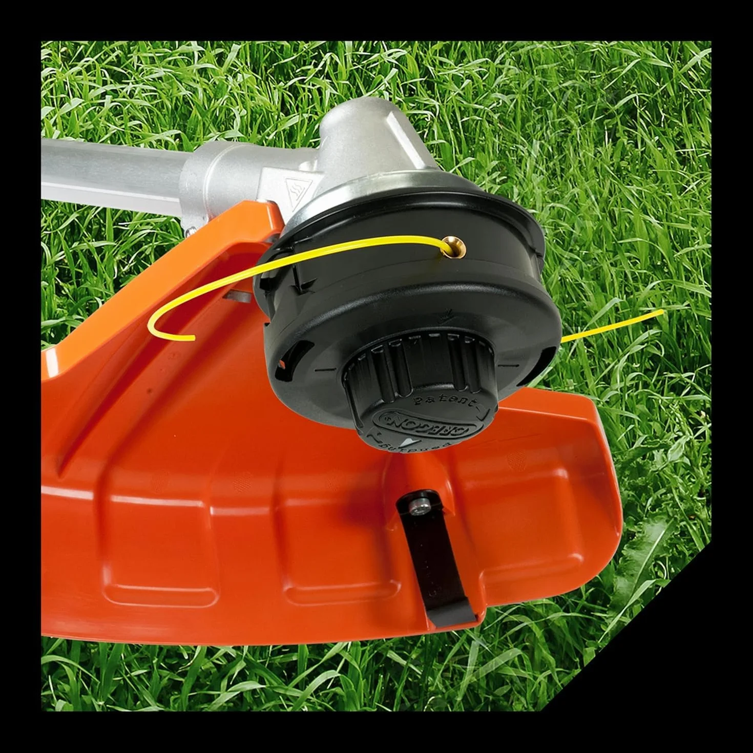 Oregon 559059 Lightning Load Pro Tap and Go Bump Fit uniwersalna głowica trymera, pasuje do większości prostych podkaszarek wału powyżej 33 cm³, kremowy