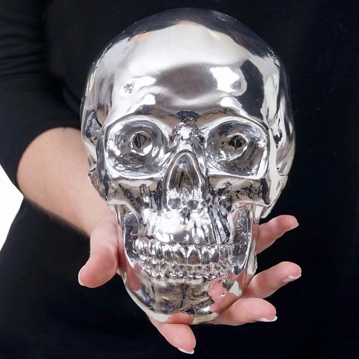 Mendler Deko Totenkopf HWC-T921, rzeźba z żywicy poliestrowej, czaszka, do domu i na zewnątrz, 18 cm, srebrny połysk wysoki