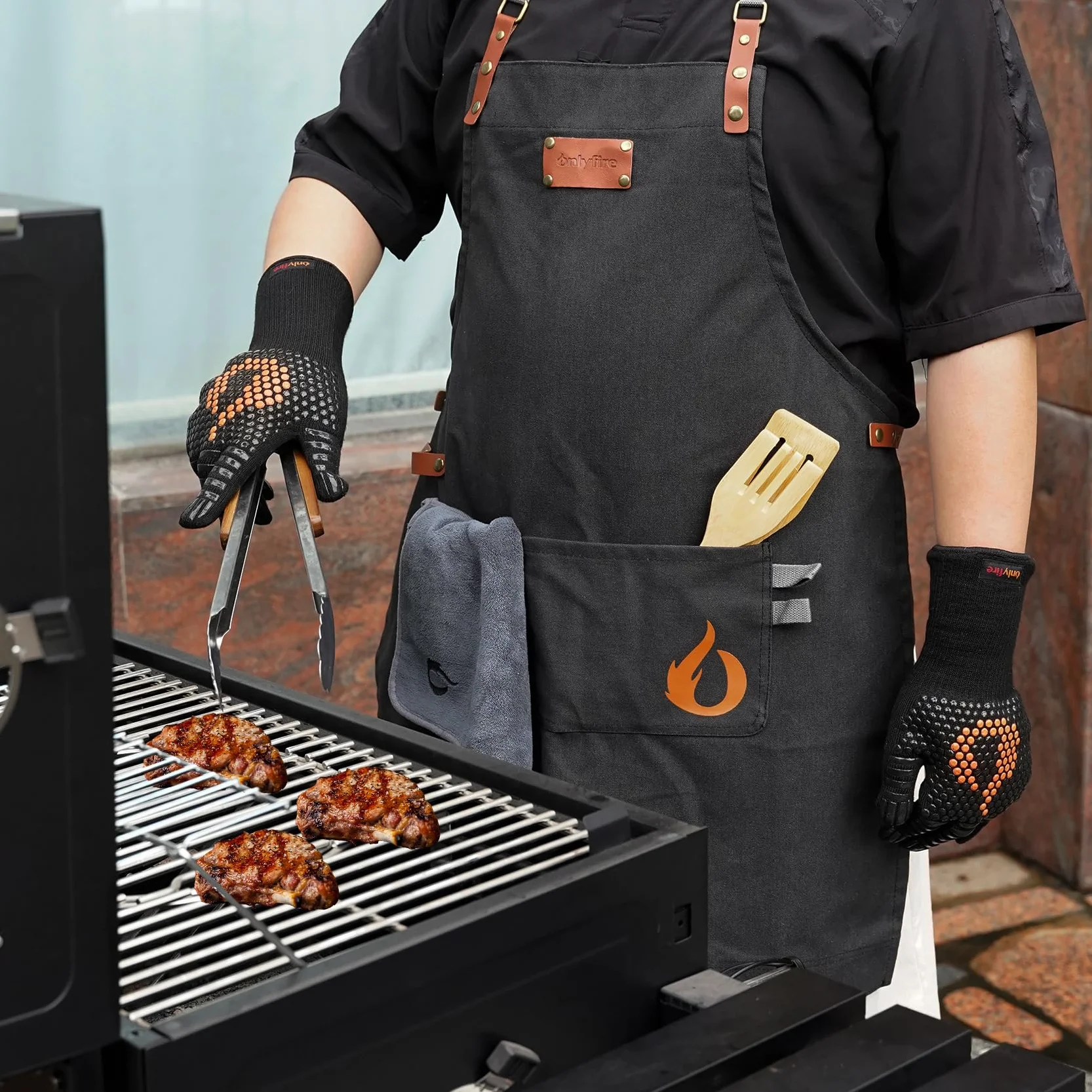 onlyfire 3-częściowy zestaw przyborów do grillowania, zawiera regulowany fartuch do grillowania z 2 kieszeniami, rękawice do grillowania odporne na wysoką temperaturę i ściereczkę z mikrofibry