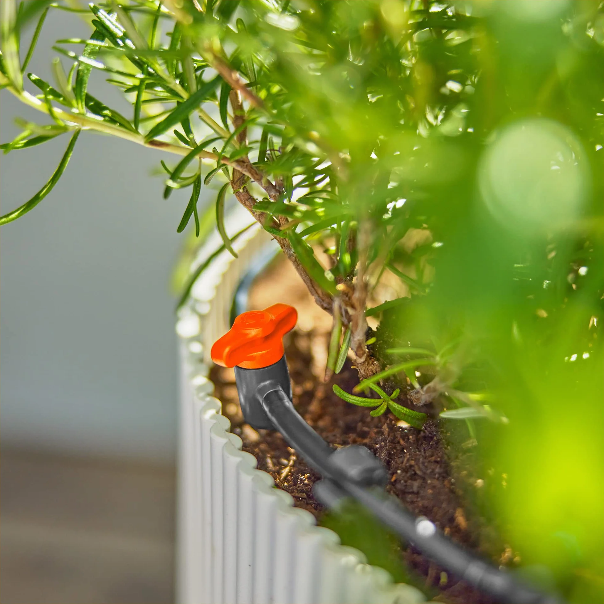 Gardena system Micro-Drip nawadnianie kropelkowe, zestaw balkonowy (15 roślin): Zest. startowy gotowy do zast., wodooszczędny sys. nawadniania, prosta i elastyczna tech. połączeniowa (13401-20)
