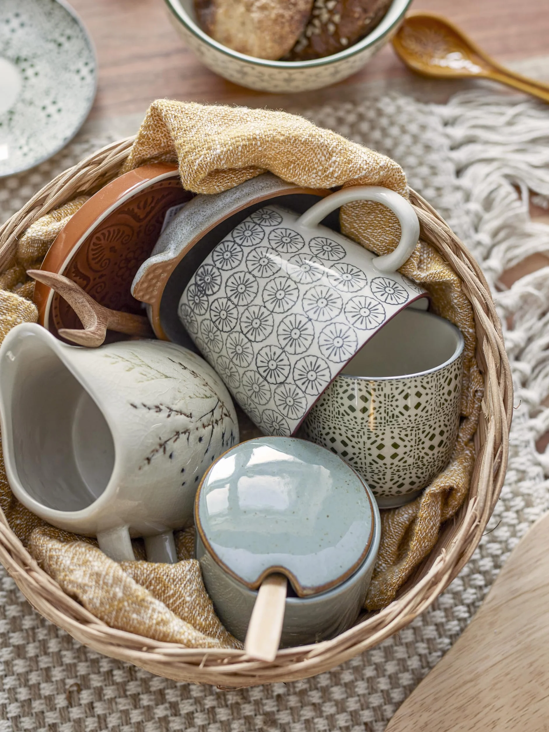 Bloomingville Dzbanek na mleko Bea, naturalny, ceramiczny