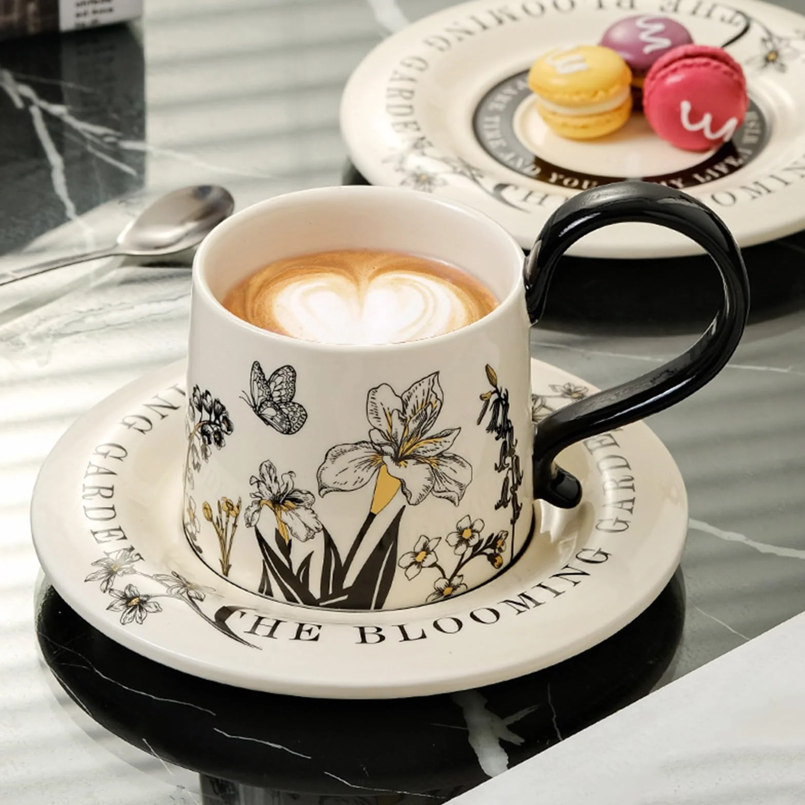 Zestaw Filiżanek Zestaw Naczynia do Picia 260 ml ze Spodkami i Łyżeczkami | Ceramiczny Kubek do Herbaty i Kawy Do Cappuccino Mleka Soku Piwa Do Kuchni Kawiarni Restauracji Domu Na Urodziny I Boże
