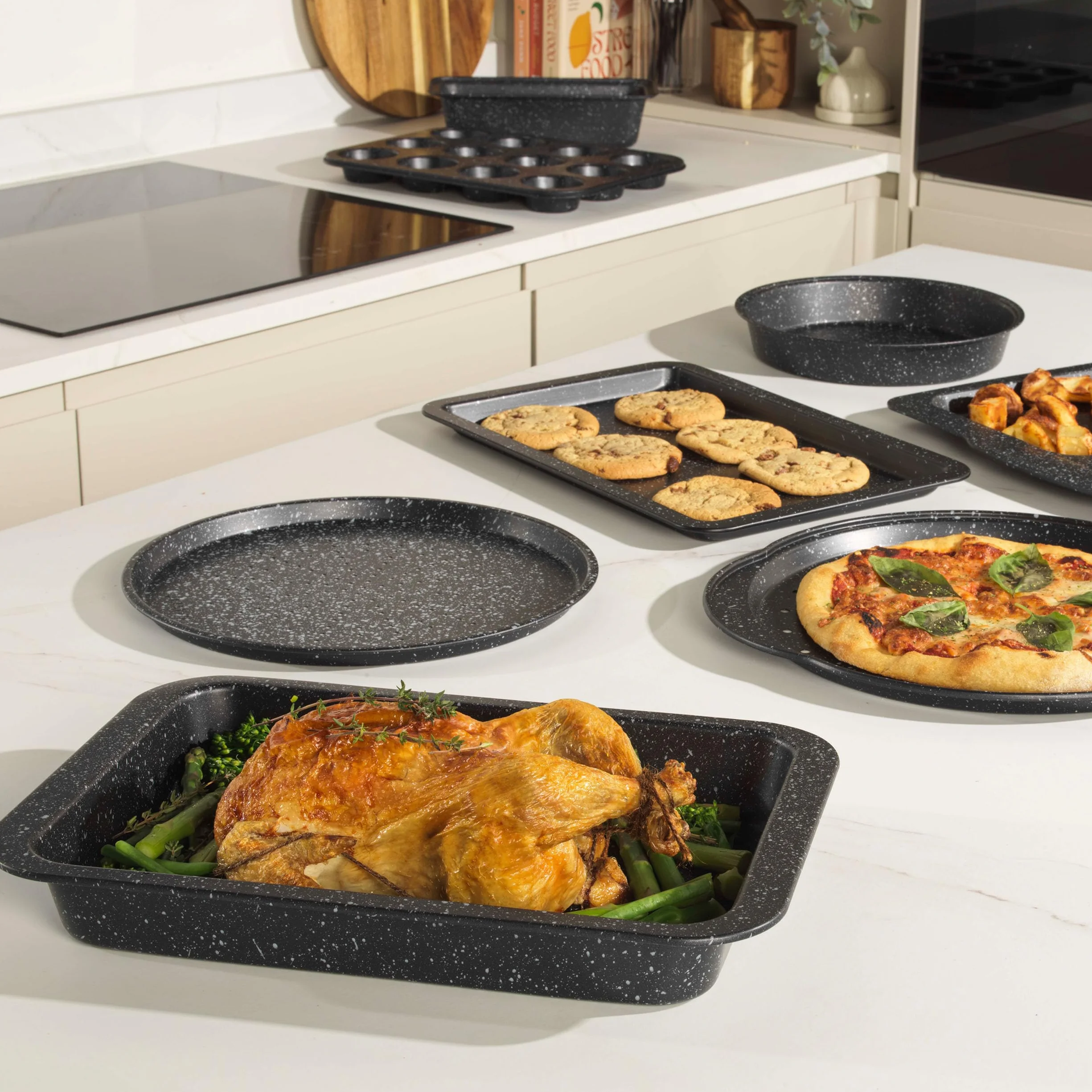 Salter BW07032BRMFOB Megastone Collection Carbon Steel Roaster, Roasting Pan, Deep Baking Tray, Non-Stick Coating, Oven Safe, PFOA-Free, 36 cm, Black