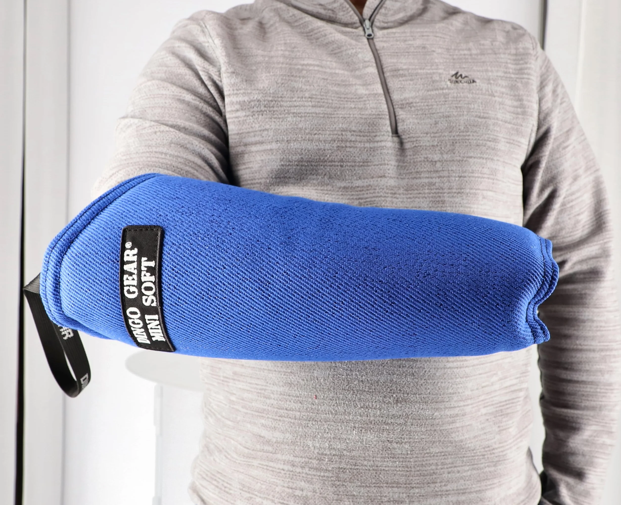 DINGO GEAR Zestaw narzędzi do treningu gryzienia Nylcot Mini Bite Sleeve Plus jutowy holownik niebieski