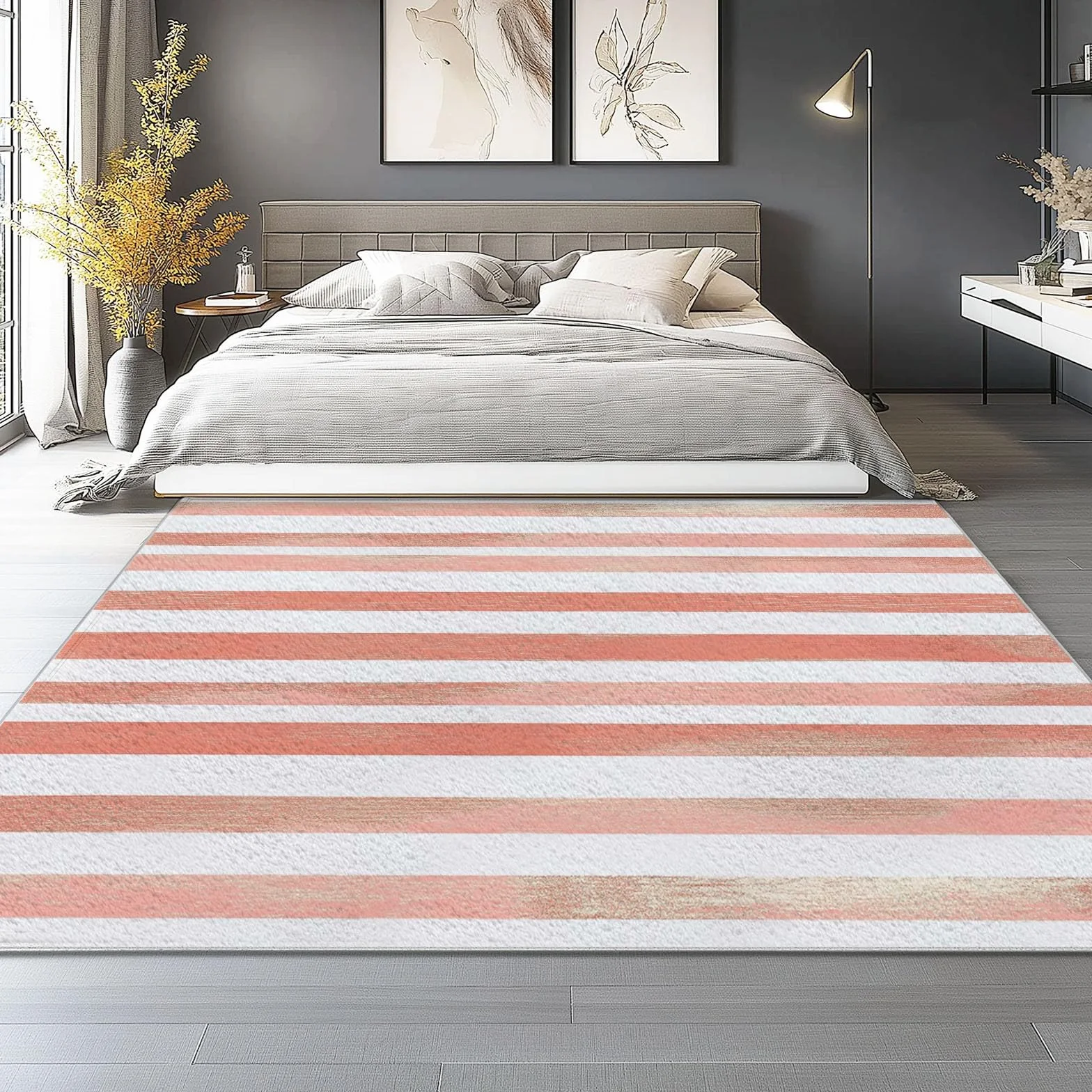 Nowoczesny różowy dywan 140 x 200 cm krótkie runo, zmywalny, antypoślizgowy poziomy wzór w paski, do salonu, jadalni, sypialni, wystrój domu