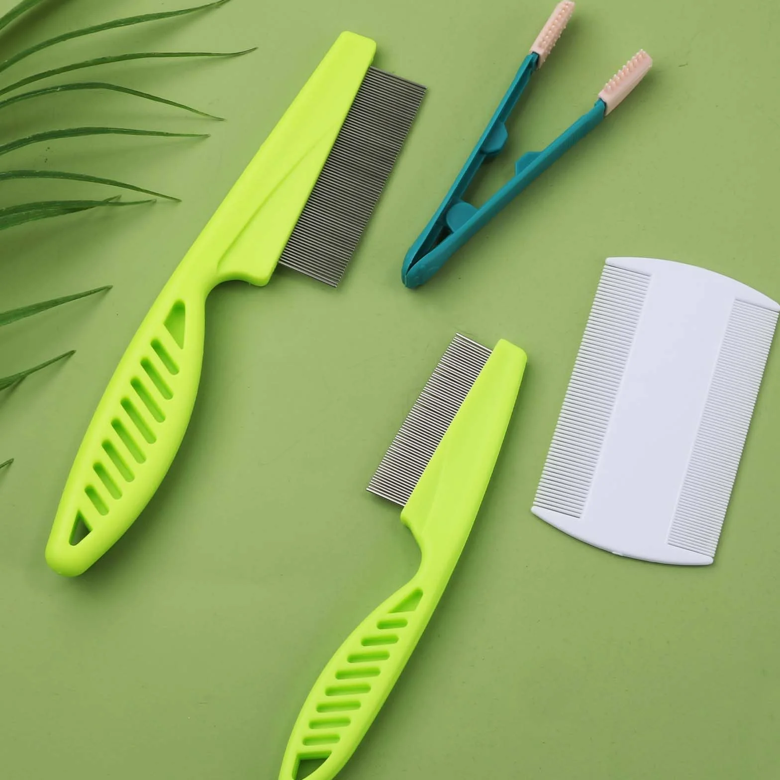 Grzebien Pchly Kotów Psów, Drobne Zeby Grzebien Wszy Usuwanie Plam Po Lzach Plastik Stali Nierdzewnej Magiczne Czyszczenie Siersci Zwierzat Domowych Narzedzia Pielegnacji Szczotka(Zielony)