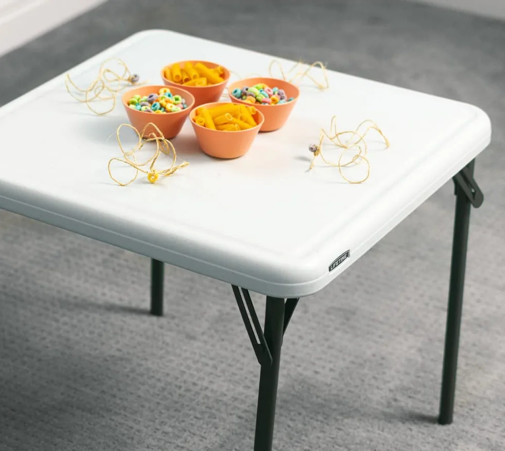 LIFETIME 80425 24 cale x 24 cale (61 cm x 61 cm) kwadratowy stół składany dla dzieci - migdałowy