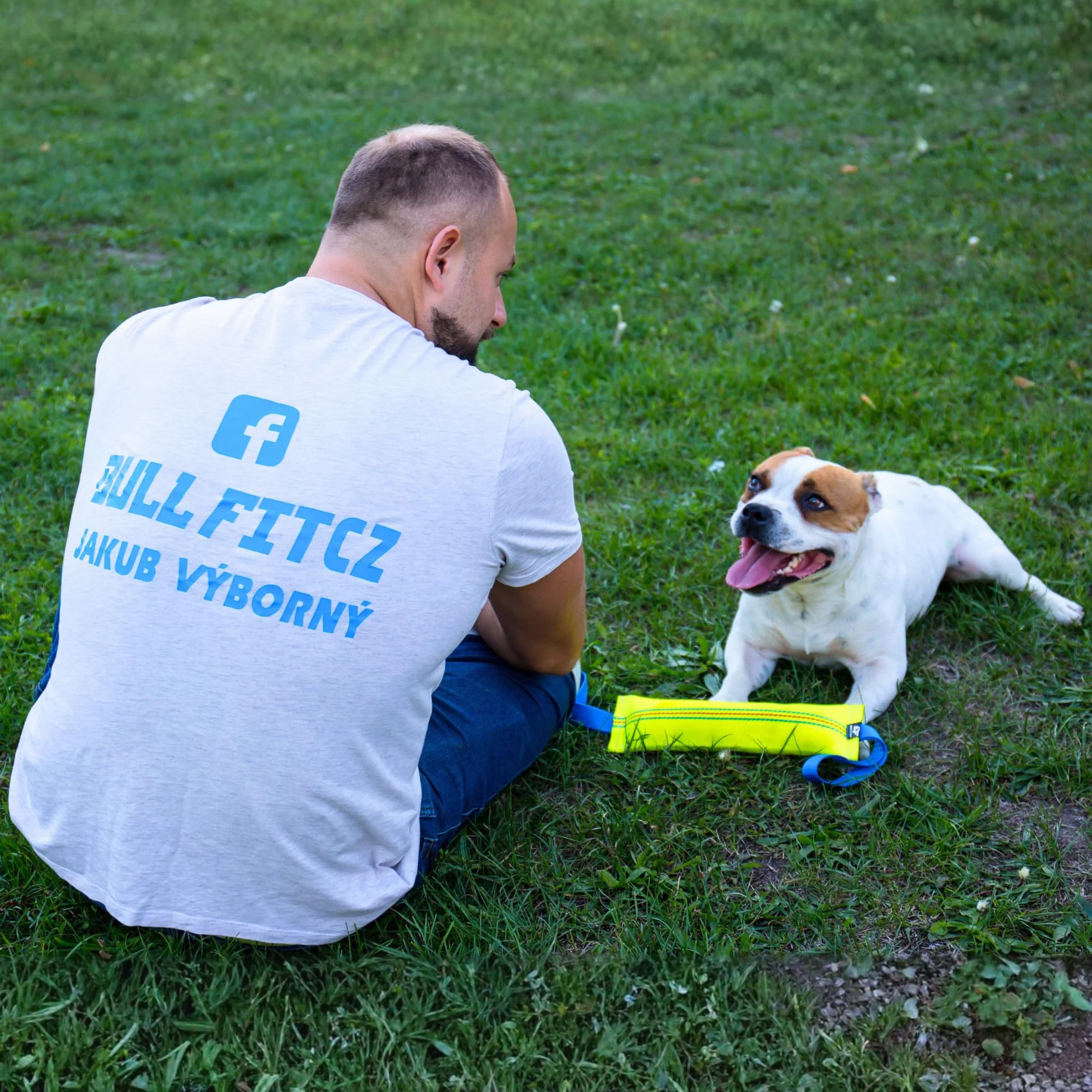 Bull Fit Szarpak dla psa 30 cm, z dwiema rączkami - Bardzo wytrzymała zabawka dla psów do treningu obronnego i kynologii sportowej - Mocny Szarpak wąż strażacki, Aport Dummy pływający