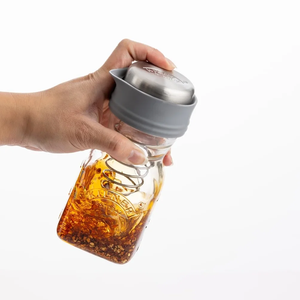 Kilner Zestaw do przyrządzania sosów sałatkowych, butelka 0,5 l, do samodzielnego przechowywania sosów, winegretów i sosów, nadaje się do mycia w zmywarce, zawiera broszurę z przepisami i