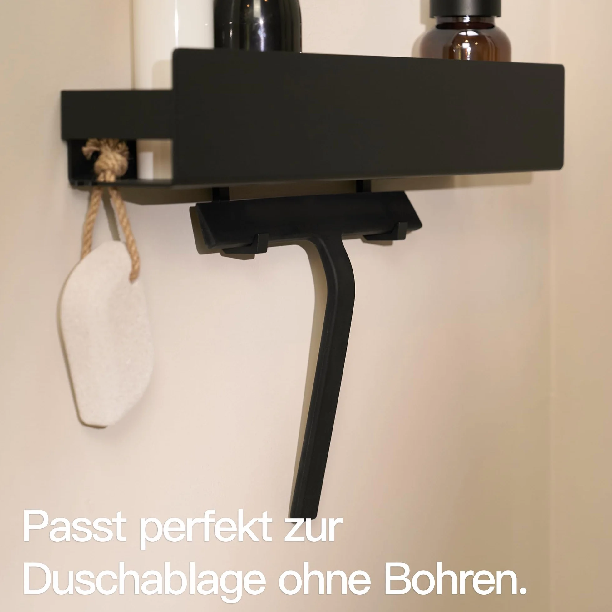 Designfabrik Hamburg Ściągaczka do prysznica | Silikonowy ściągacz do prysznica | Uchwyt ściągaczki do okien bez wiercenia | Nowoczesny design | 23 cm | Czarny