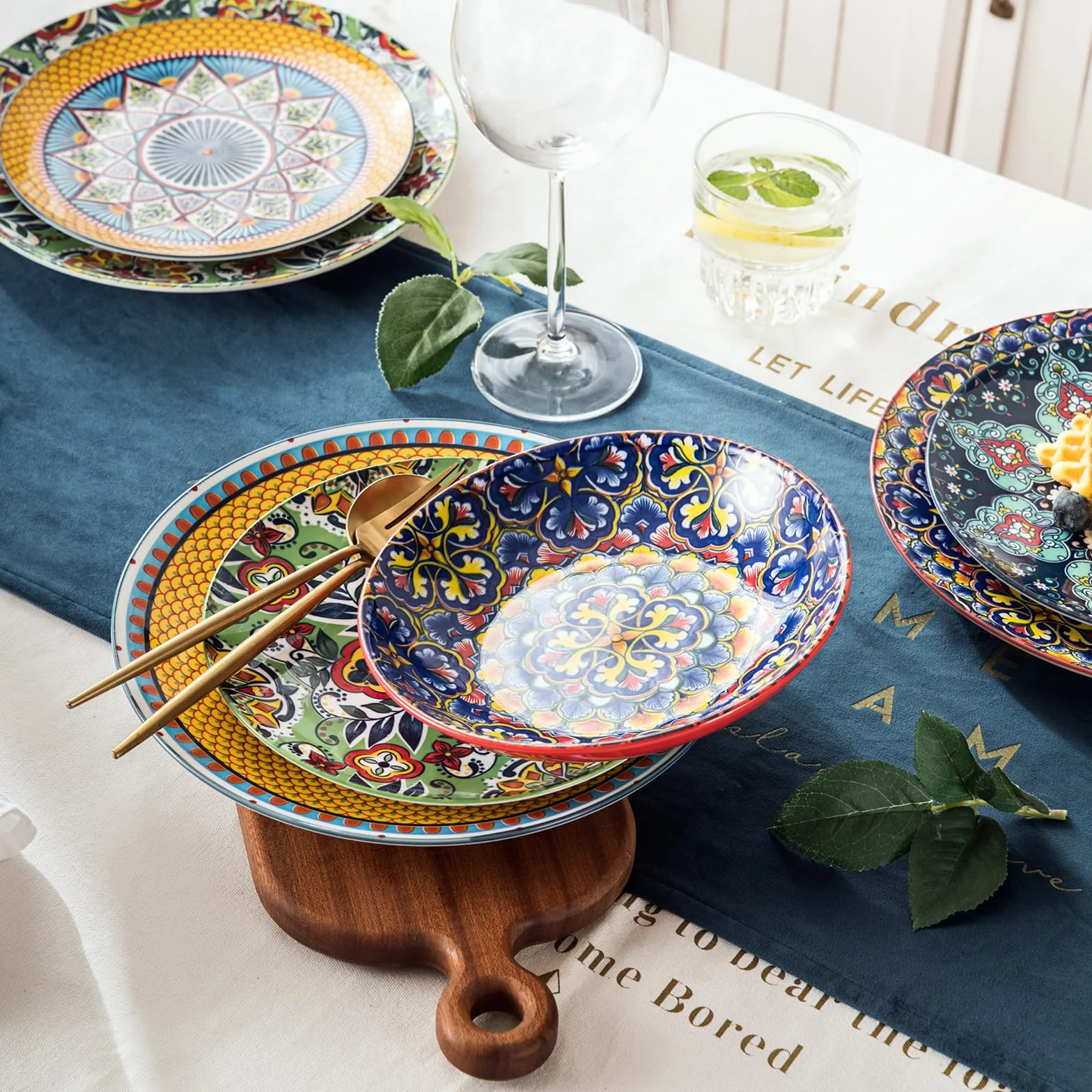 HENXFEN LEAD Porcelanowa zastawa stołowa, 12-częściowy zestaw naczyń dla 4 osób, kolorowy zestaw naczyń dla 4 osób – ręcznie malowane talerze obiadowe, talerze deserowe, talerze do zupy – styl boho