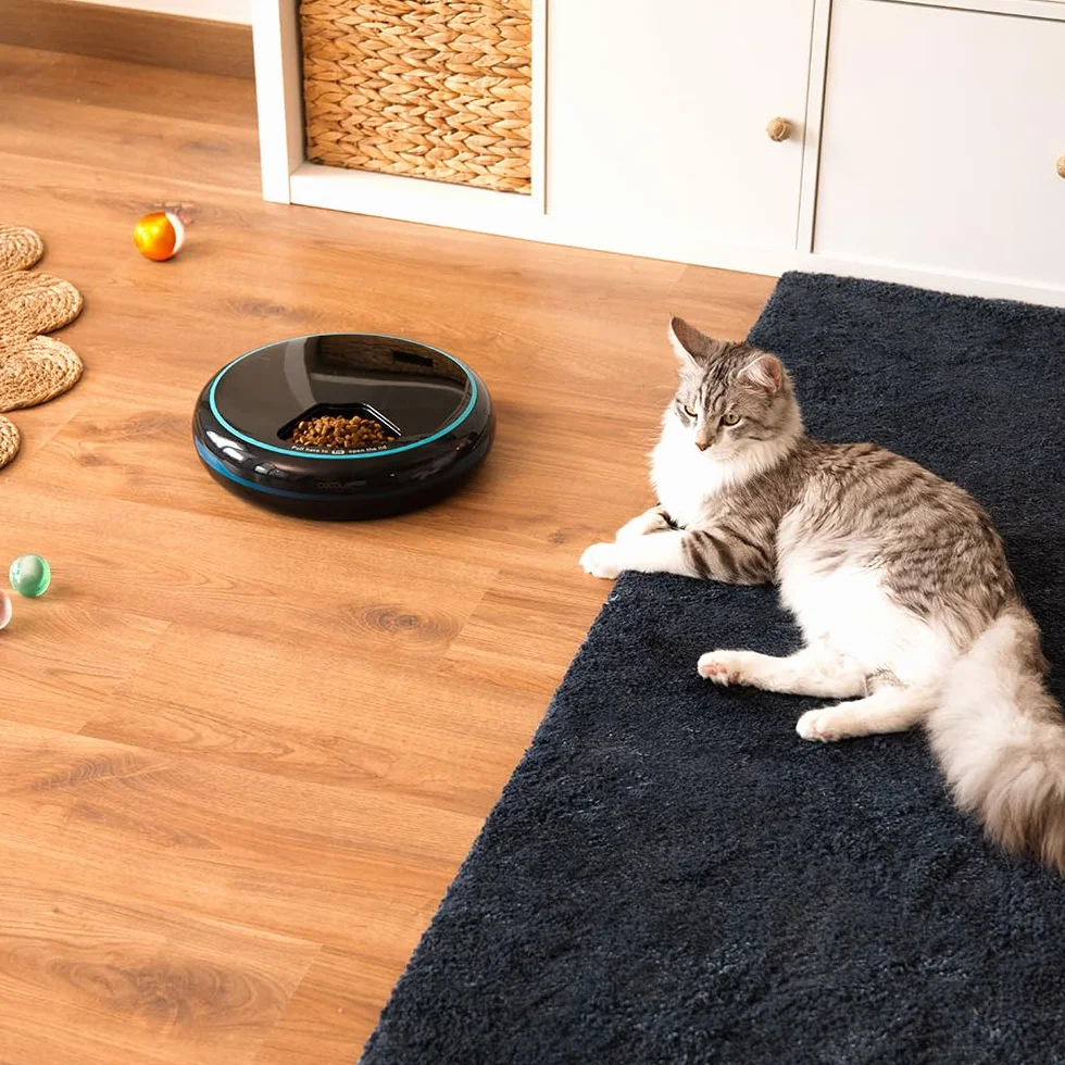 Cecotec Pumba 1600 Purrfect Meal Automatyczne Karmidło 1,6L 4 Sekcje LED Timer Dyktafon