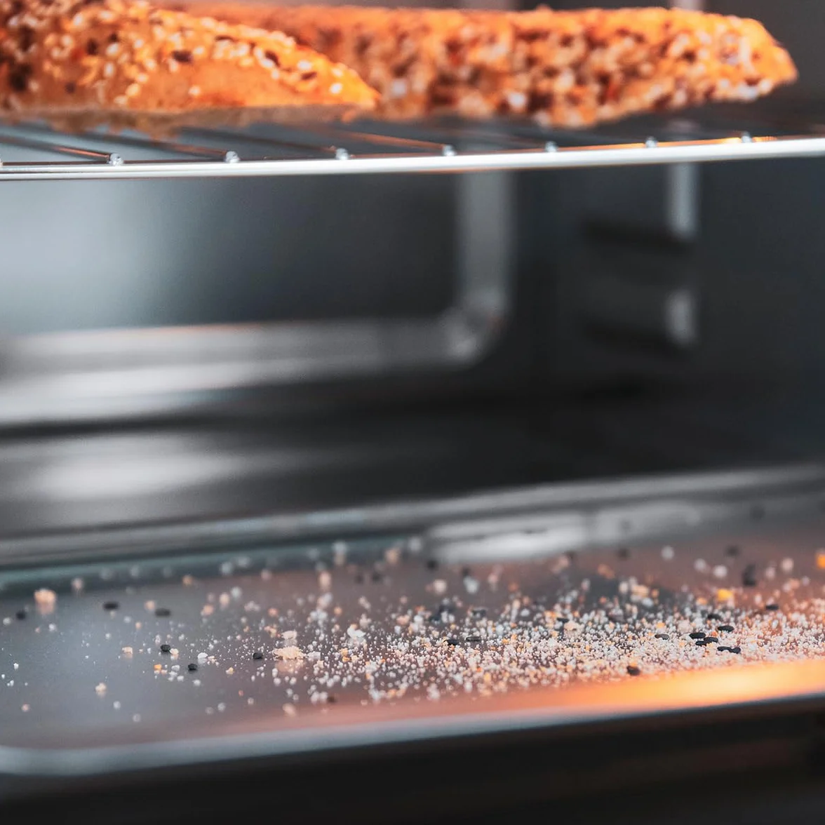 Cecotec Piekarnik Konwekcja 46 litrów Piekarnik & Toast 4600 White Gyro. 2000 W, Światło wewnętrzne, 12 funkcji, temperatura do 230º, Podwójne szklane drzwi, W zestawie obrotowy Rustidor