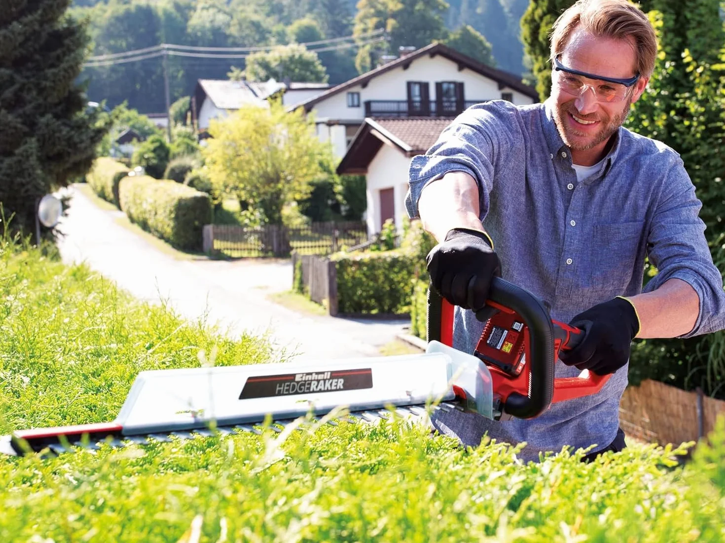 Einhell Akumulatorowe nożyce do żywopłotu GE-CH 18/60 Li-Solo Power X-Change (Li-ion, 18 V, długość ostrza 67 cm, długość cięcia 60 cm, metalowa przekładnia, bez akumulatora i ładowarki)