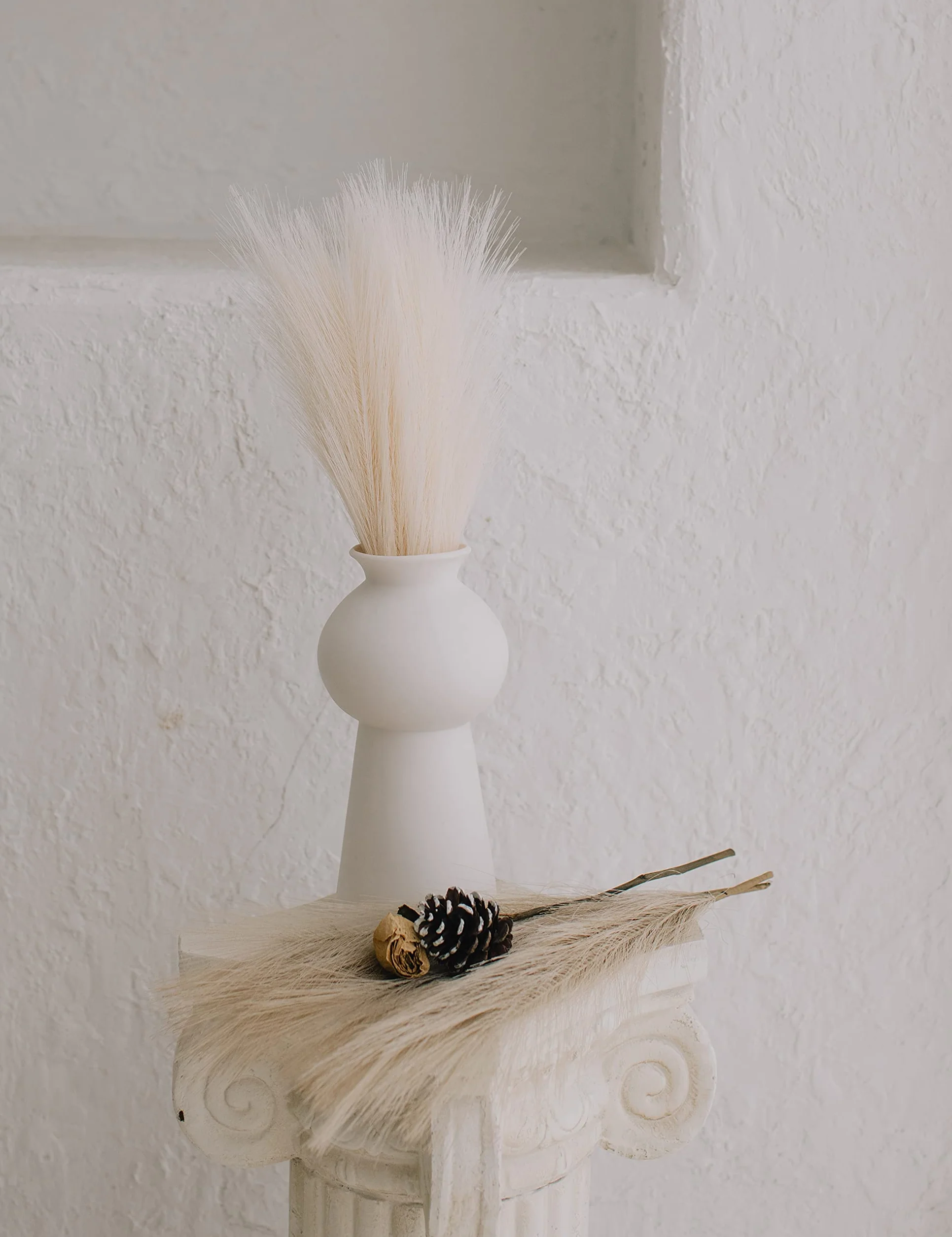 ChagoArt Dekoracja trawy pampasowej - wysoka sztuczna trawa pampasowa, 43 cm - 6 łodyg, beżowo-taupe, sztuczne pompony kwiatowe