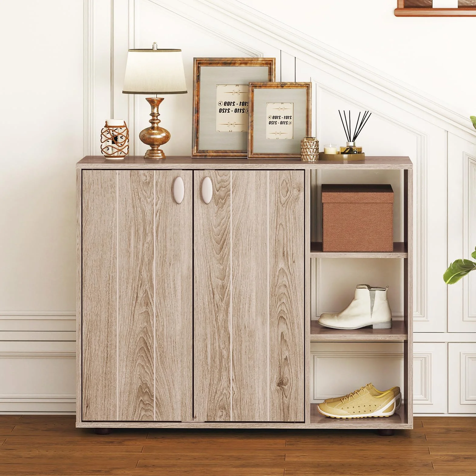 COSTWAY Szafka na Buty z 2 Drzwiami i Regulowanymi Półkami, Regał na Obuwie z 3 Otwartymi Przegrodami, Komoda do Korytarza i Salonu, 80 × 31 × 64,5 cm (Kolor Naturalny)
