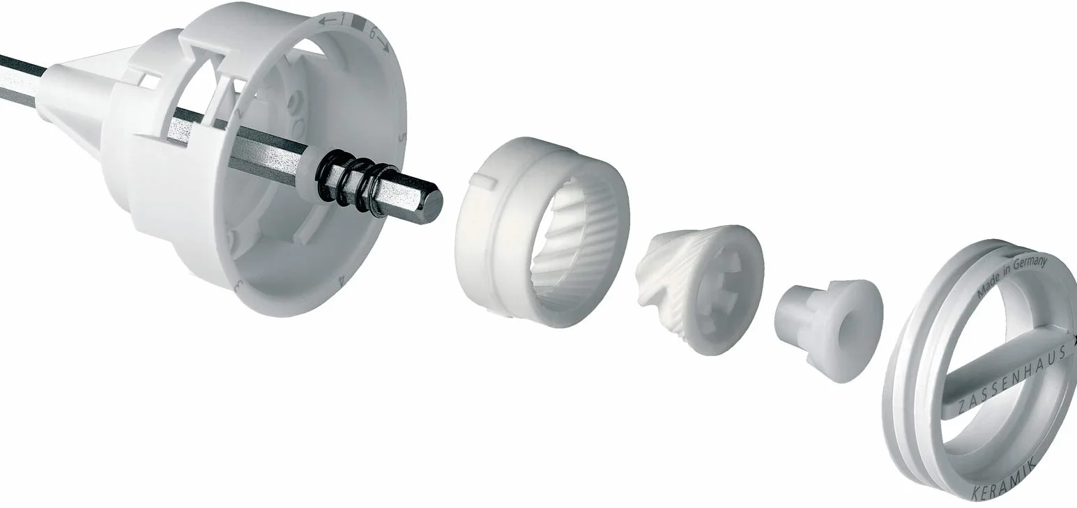 Zassenhaus Westerland młynek do pieprzu, drewno oliwkowe, z płynnie regulowanym ceramicznym mechanizmem mielącym, młynek do przypraw do pieprzu, 18 cm, Ø 5,4 cm