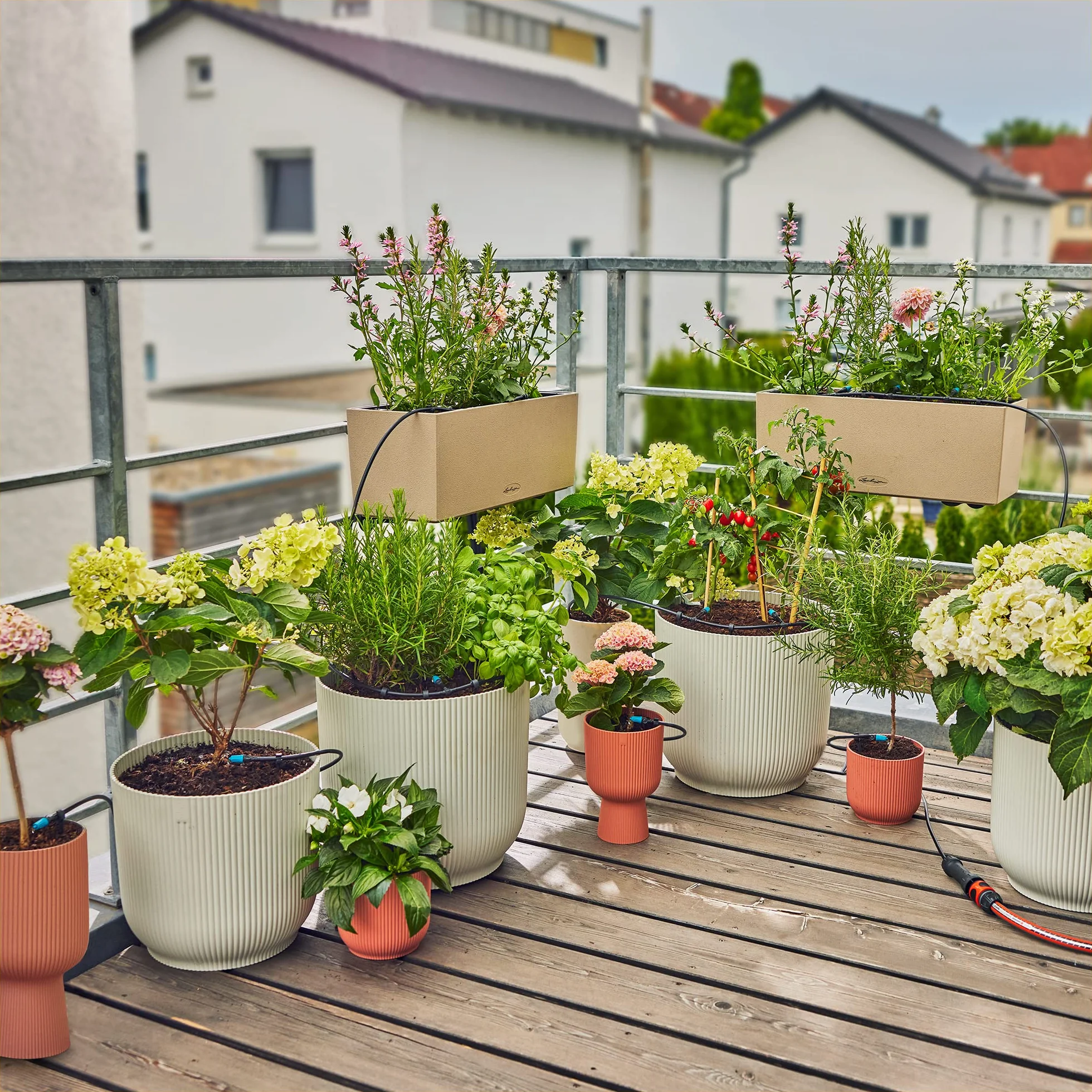 Gardena system Micro-Drip nawadnianie kropelkowe, zestaw balkonowy (15 roślin): Zest. startowy gotowy do zast., wodooszczędny sys. nawadniania, prosta i elastyczna tech. połączeniowa (13401-20)