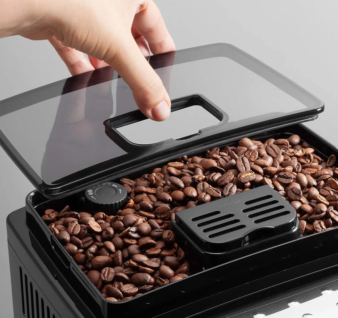 De'Longhi Magnifica S Smart ECAM 230.13.B Automatyczny ekspres do kawy z dyszą do spieniania mleka, do cappuccino, espresso i long, przyciski bezpośredniego wyboru i pokrętło, 2 filiżanki, czarny