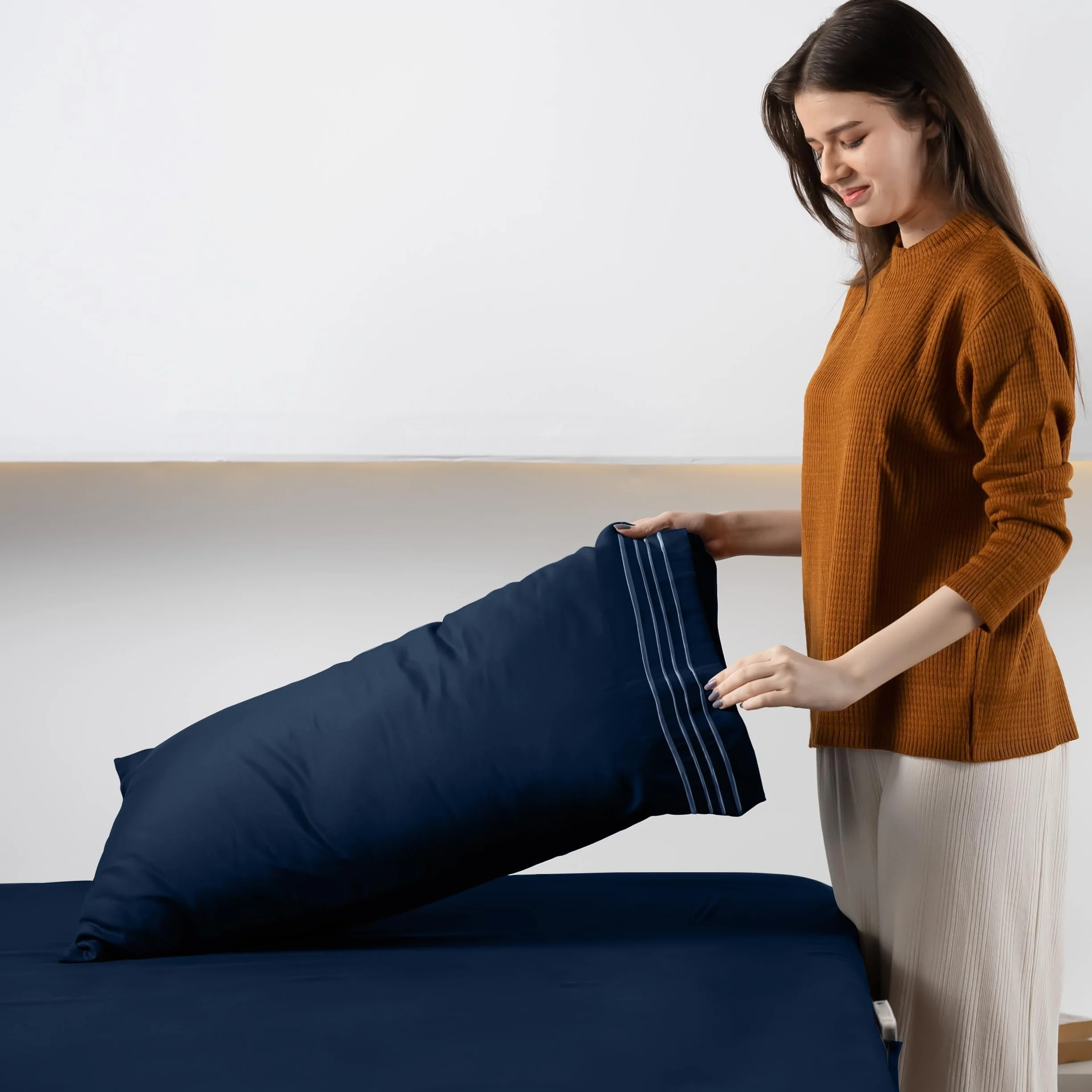 Utopia Bedding 4-Częściowy Haftowanych Zestaw Prześcieradeł 180x200 cm - Poliester Mikrofibra, Prześcieradło Dopasowane, Płaskie Prześcieradło I 2 Haftowane Poszewki Na Poduszki, Granatowy
