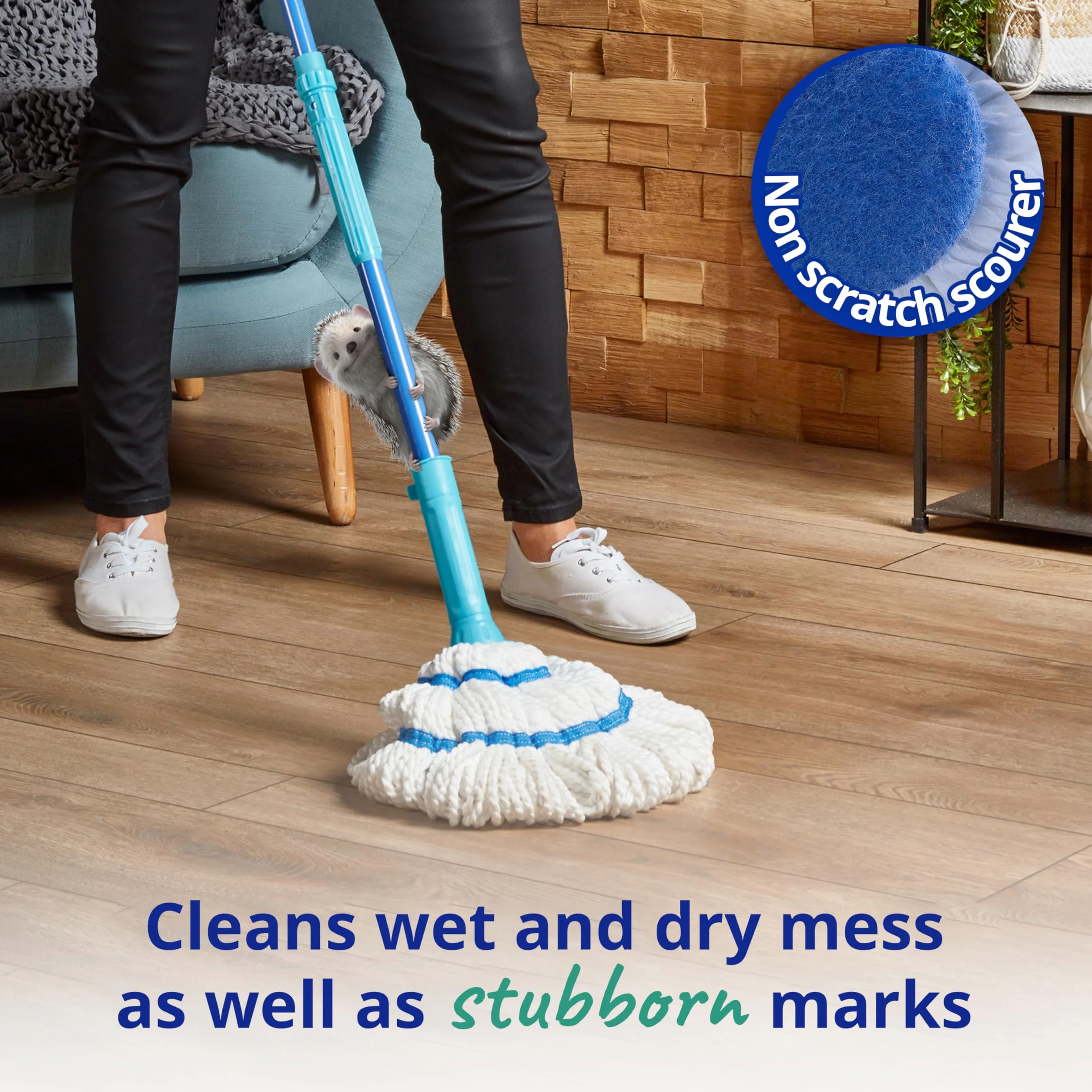 Spontex Mop Twist, mop z mikrofibry z wbudowanym systemem samoczynnego wyciskania, odporna na zarysowania podkładka do czyszczenia twardych plam, czyści laminat, drewno i płytki podłogowe, zmywalna