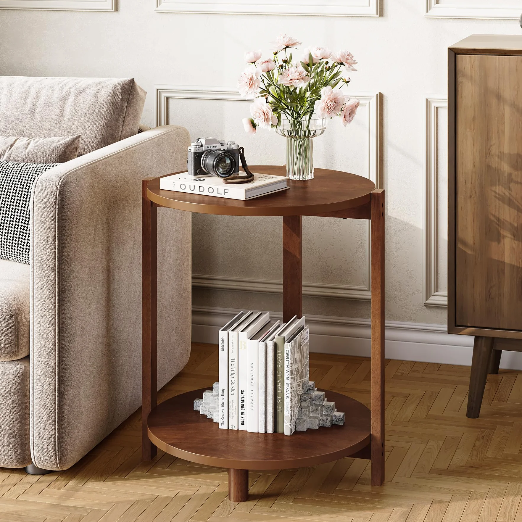 Stolik pomocniczy z litego drewna do salonu, mały okrągły stolik pomocniczy z 2 półkami, średnica 48 cm, drewniany stolik nocny w stylu retro, mebel akcentujący do małych pomieszczeń, sypialni