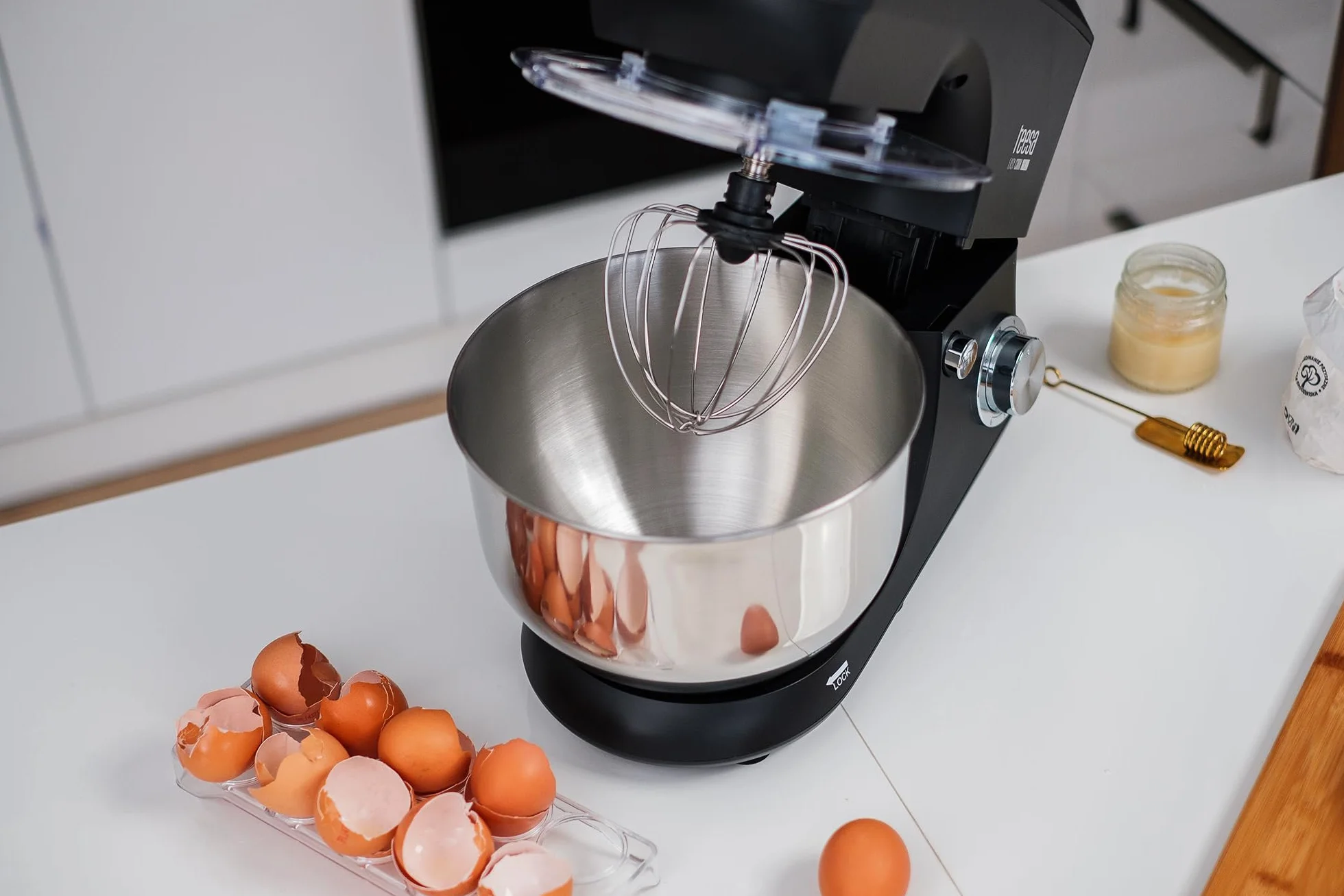 Teesa Robot Kuchenny EASY COOK SINGLE 1400 W Regulacja Prędkości Misa 5,5 L Funkcja Pracy Pulsacyjnej TSA3545-B Czarny